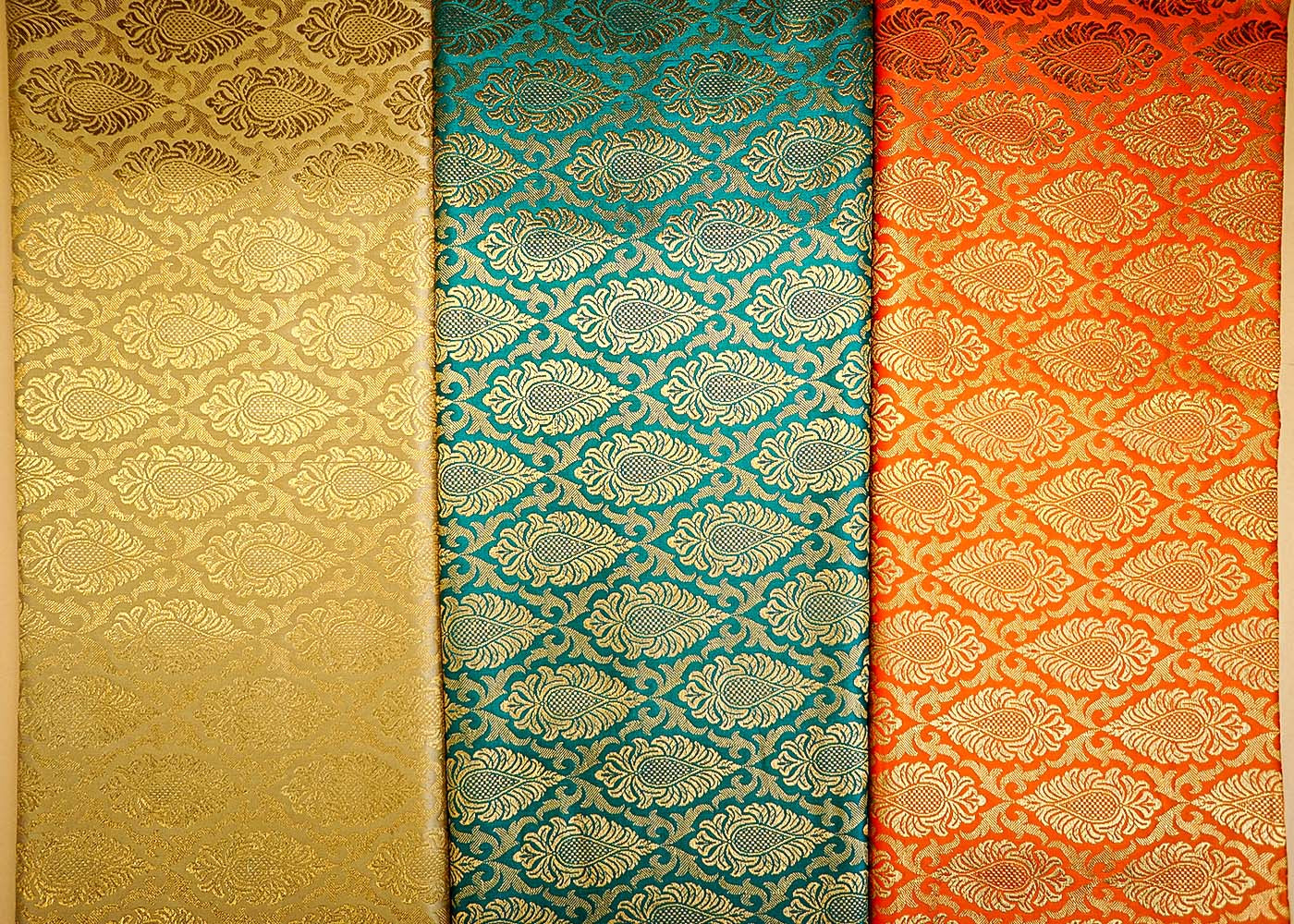 Gold Regal Radiance Banarasi Brocade with Allover Golden Thread Handloom