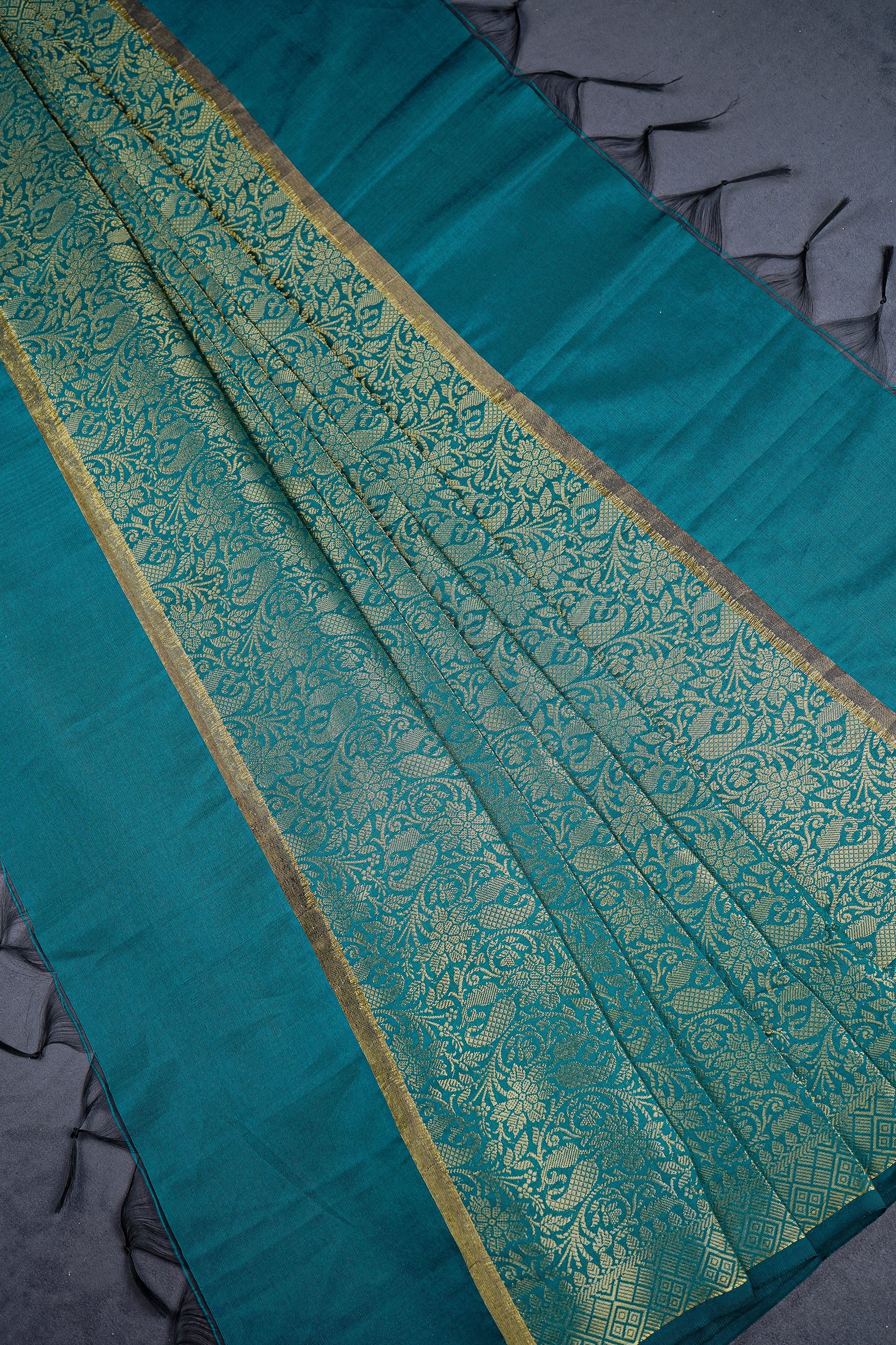Green Banarasi Brocade Dupatta With All Over Zari Handloom 12481