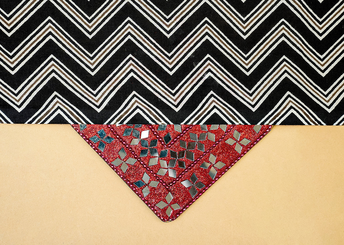 Black And White Printed Cotton Fabric with Allover Zig Zag Pattern 13784