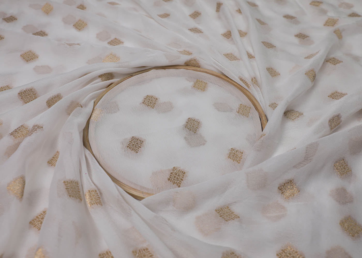 White Georgette Fabric With All Over Zari Handloom 16752