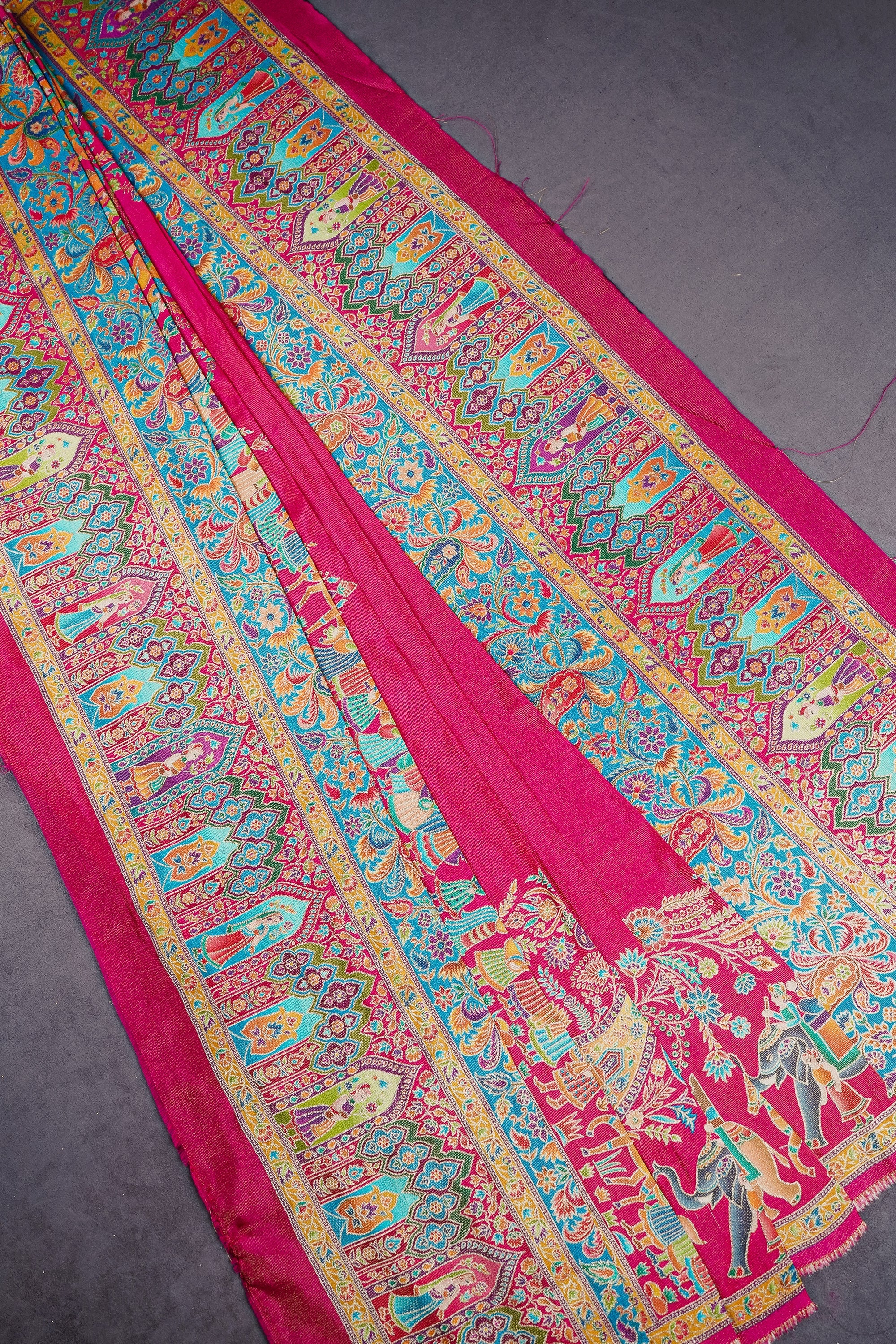 Pink-Dola-Silk-Dupatta-With-All-Over-Thread-And-Zari-Handloom-16893-pleats-view