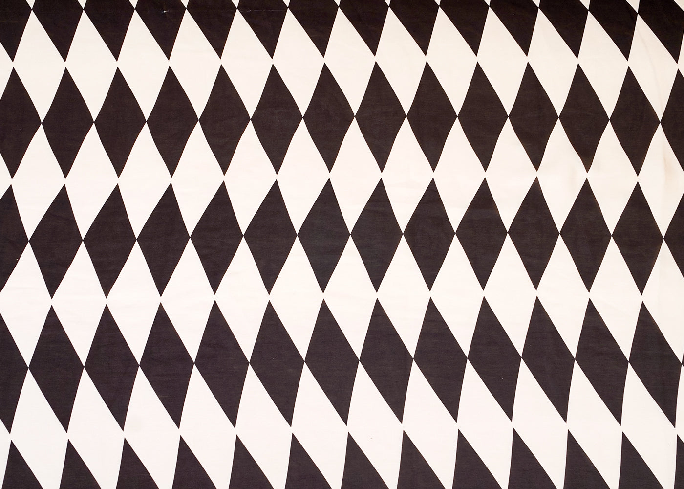 Black & White Georgette Satin Fabric with All Over Geometric Print 17034