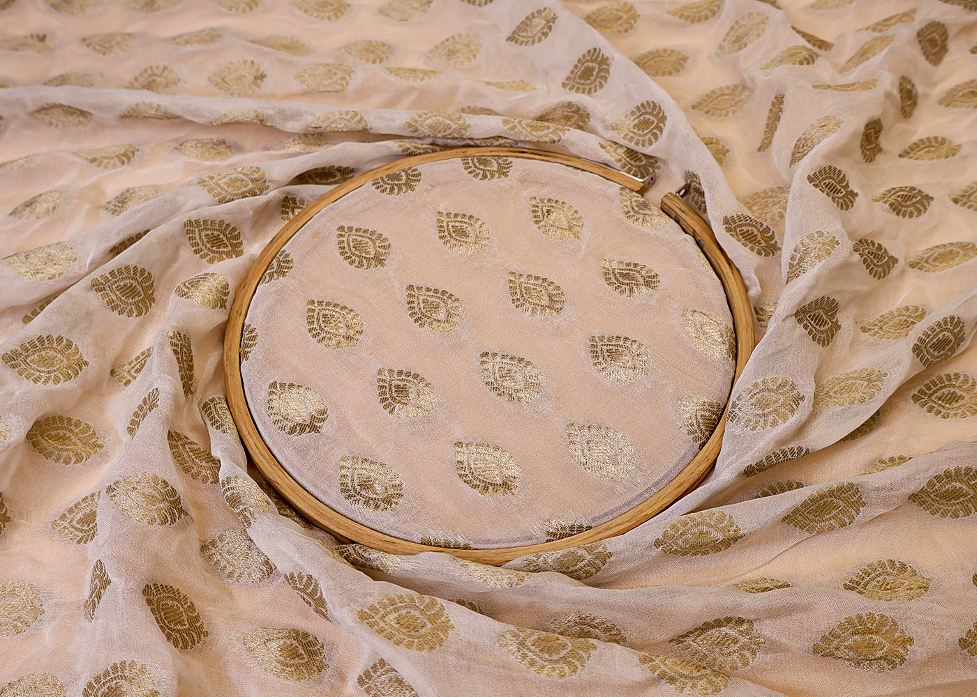 (Pre-Cut 0.8MTR) Georgette Fabric with Allover Buti of Golden thread Handloom 17537