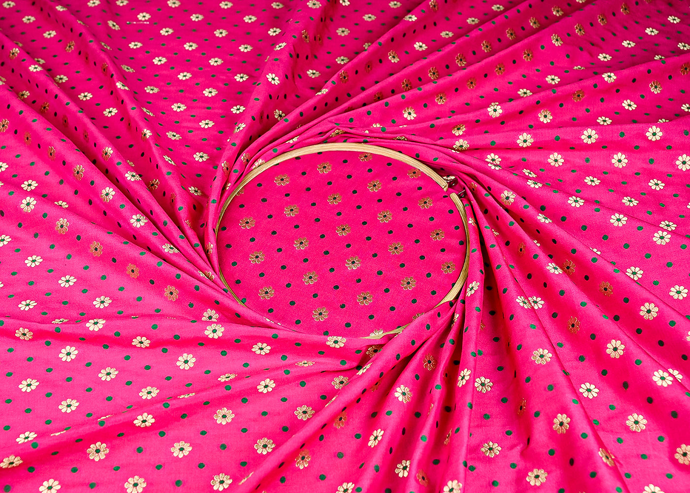 (Pre-Cut 2.7 MTR) Pink Banarasi Brocade Fabric With All Over Thread And Zari Handloom 18765