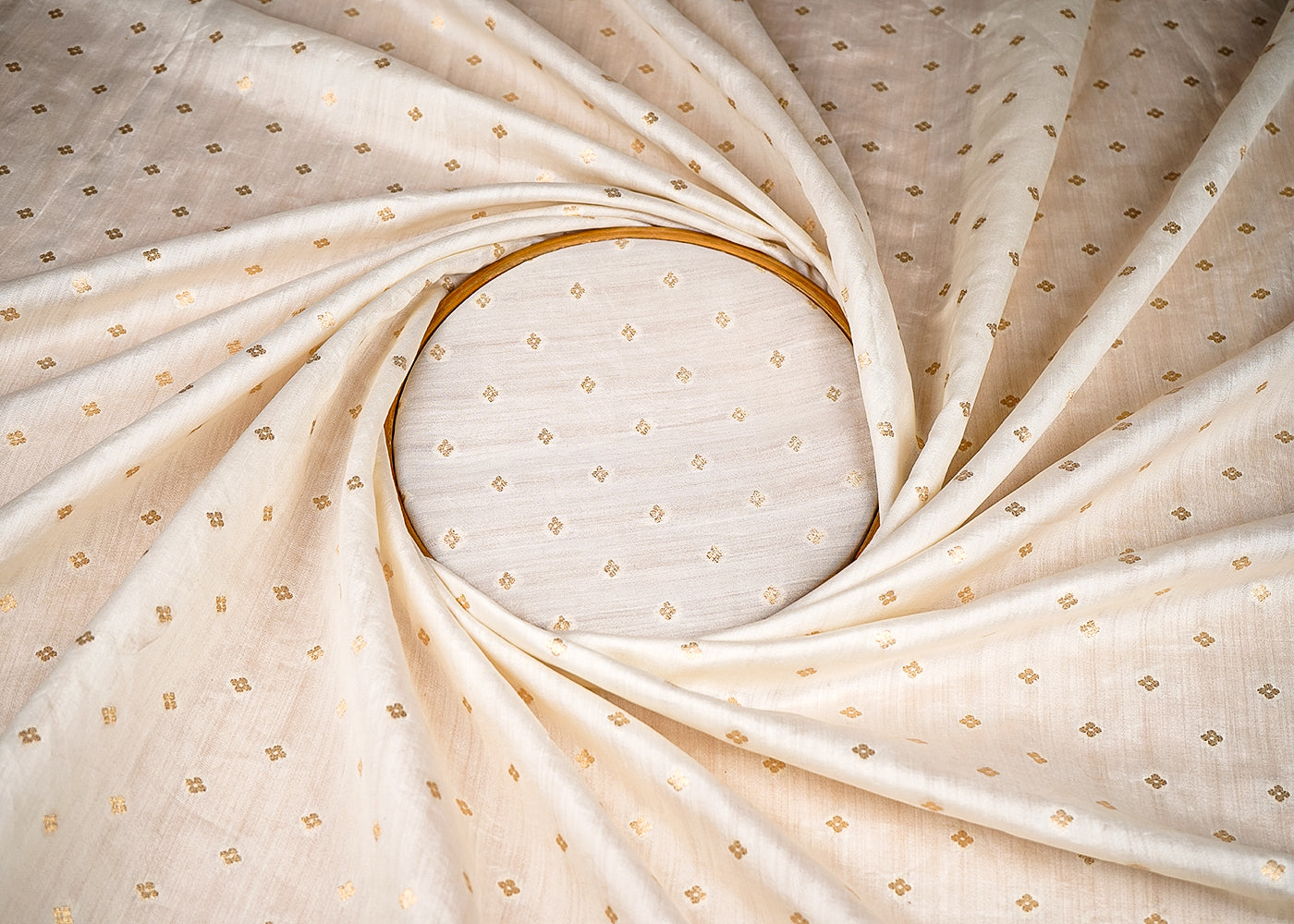 (Pre-Cut 1 Mtr) White Chinia Silk Fabric With All Over Zari Handloom 18823