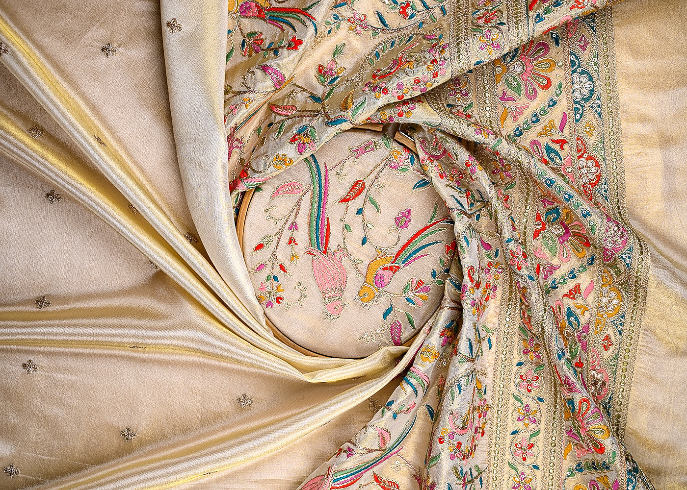 (Pre-Cut-1-MTR)-Golden-Tissue-Fabric-With-All-Over-Zari,-Sequins-And-Thread-Work-With-One-Side-Border-18899