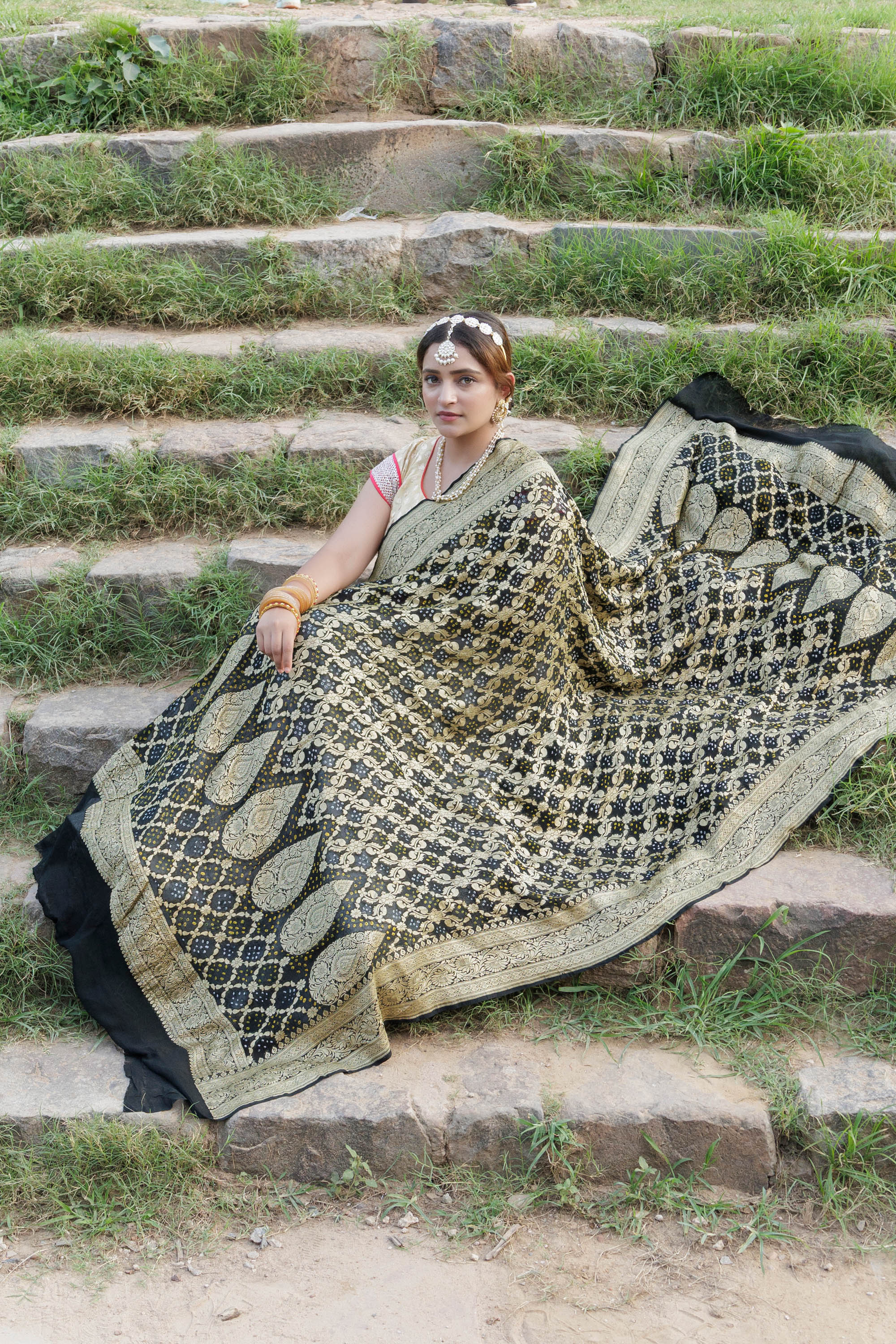 The Parampara - Black Pure Georgette Bandhani Handloom Dupatta 18904