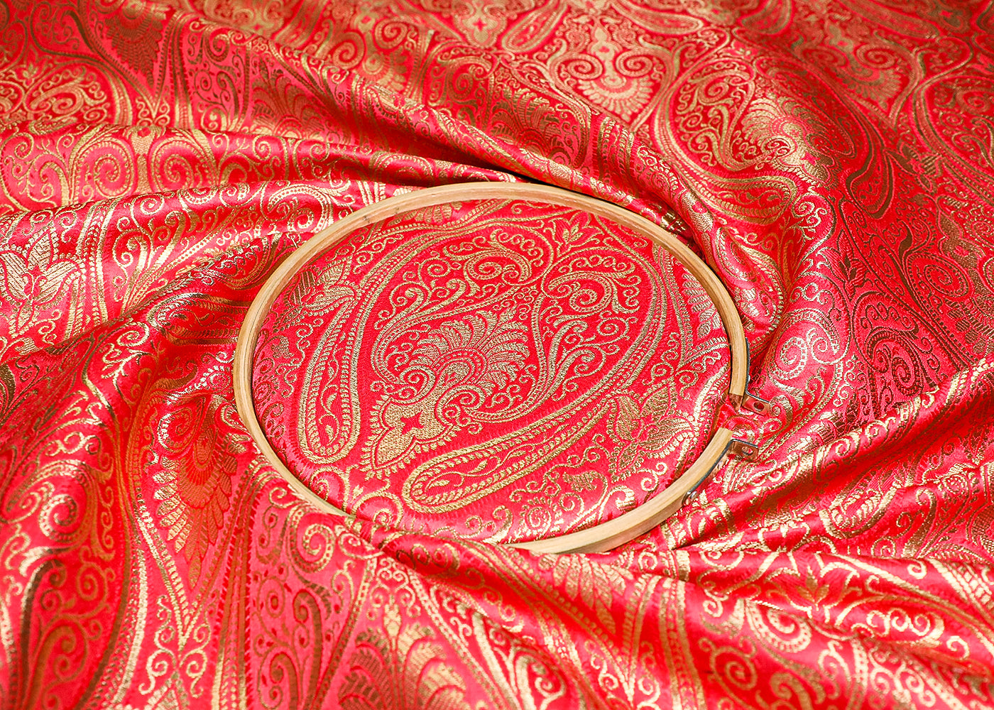 Gajri Banarasi Brocade Fabric With All Over Golden Zari Handloom 19453