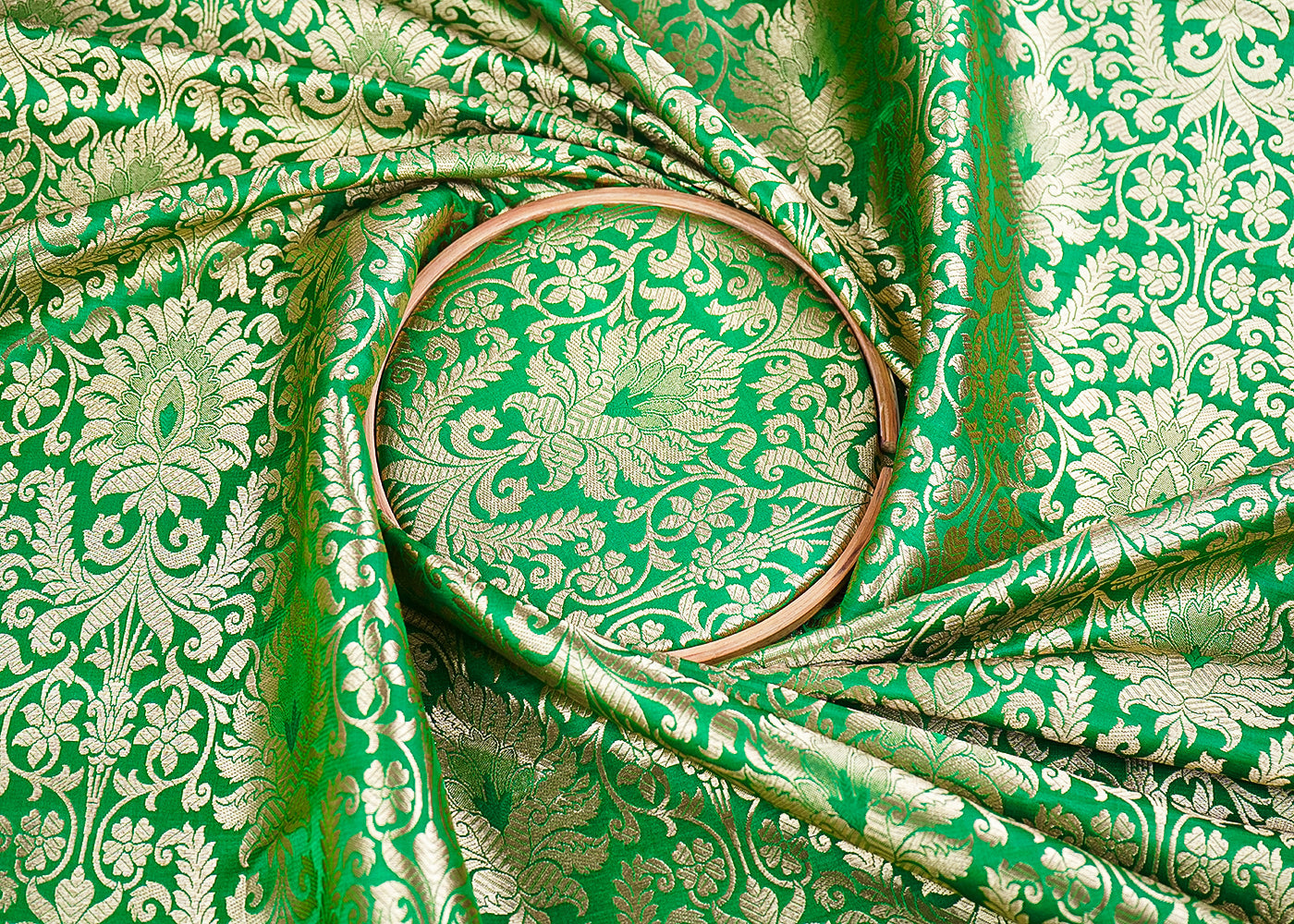 Green-Banarasi-Brocade-Fabric-with-Allover-Golden-Zari-Handloom-19878-close-view