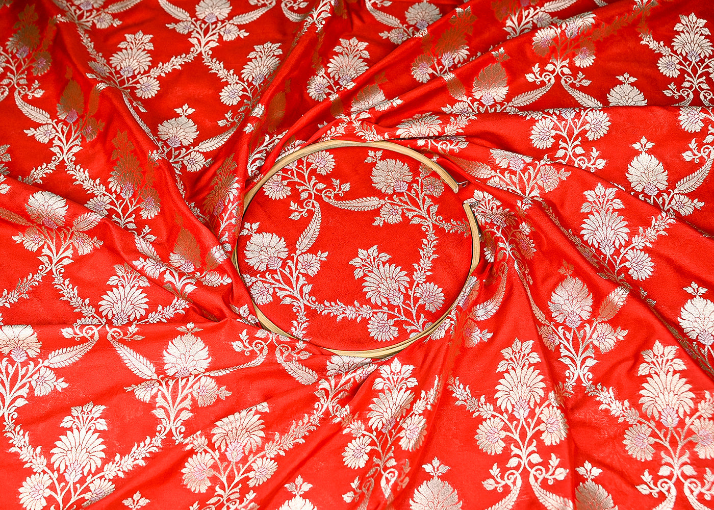 Red-Banarasi-Brocade-Fabric-With-All-Over-Golden-Zari-Handloom-20019-close-view