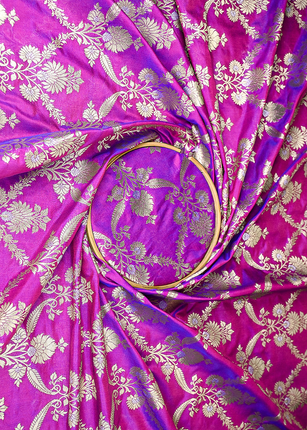 Light-Purple-Banarasi-Brocade-Fabric-With-All-Over-Golden-Zari-Handloom-20024-close-view