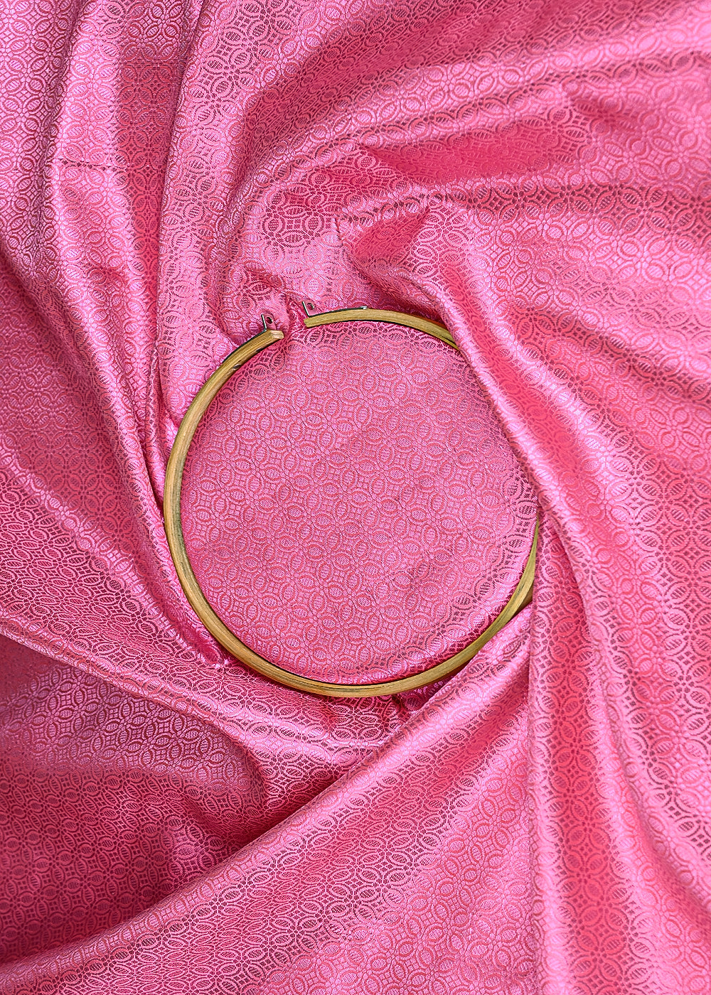Pink-Banarasi-Brocade-Fabric-With-All-Over-Pink-Zari-Handloom-20134-close-view