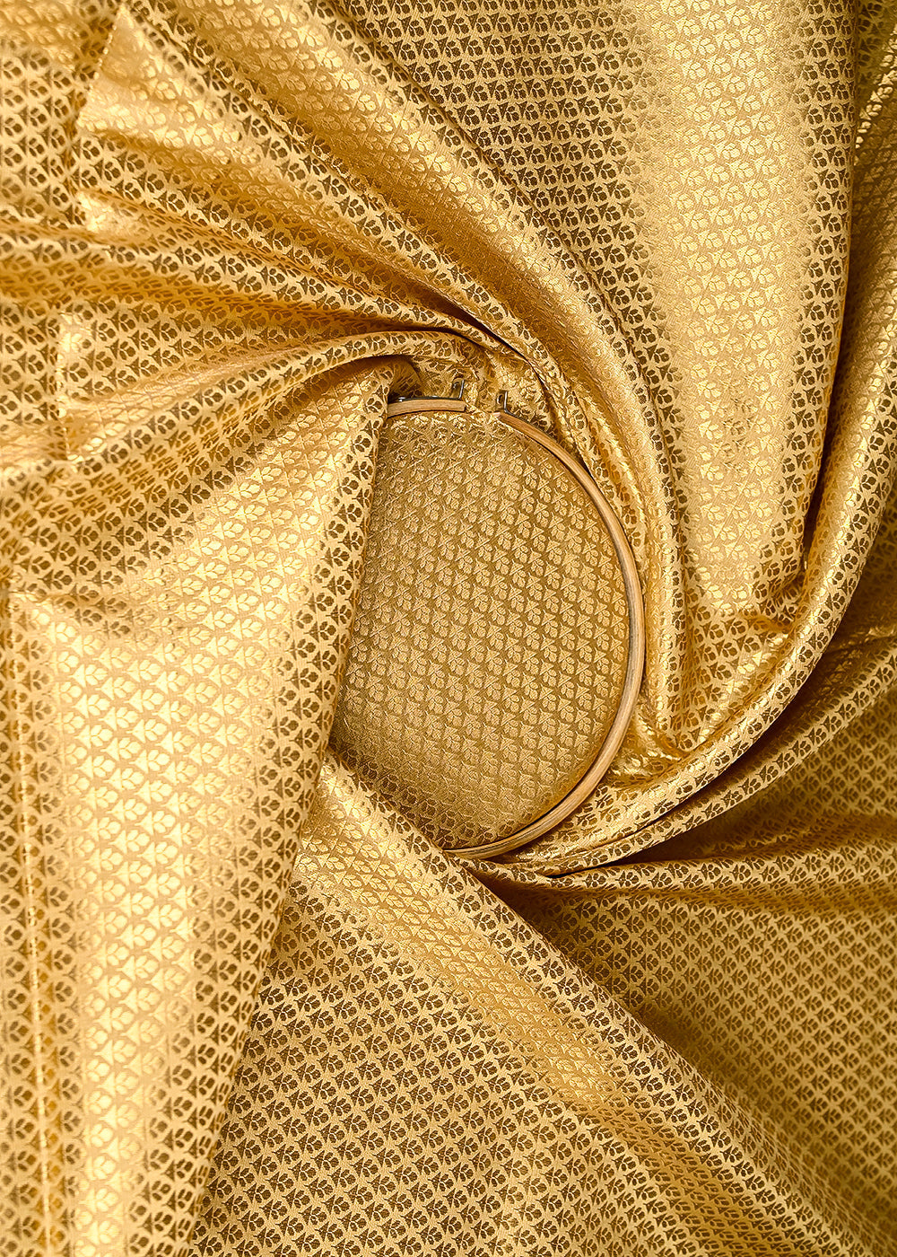 Golden-Banarasi-Brocade-Fabric-With-All-Over-Golden-Zari-Handloom-20144-close-view