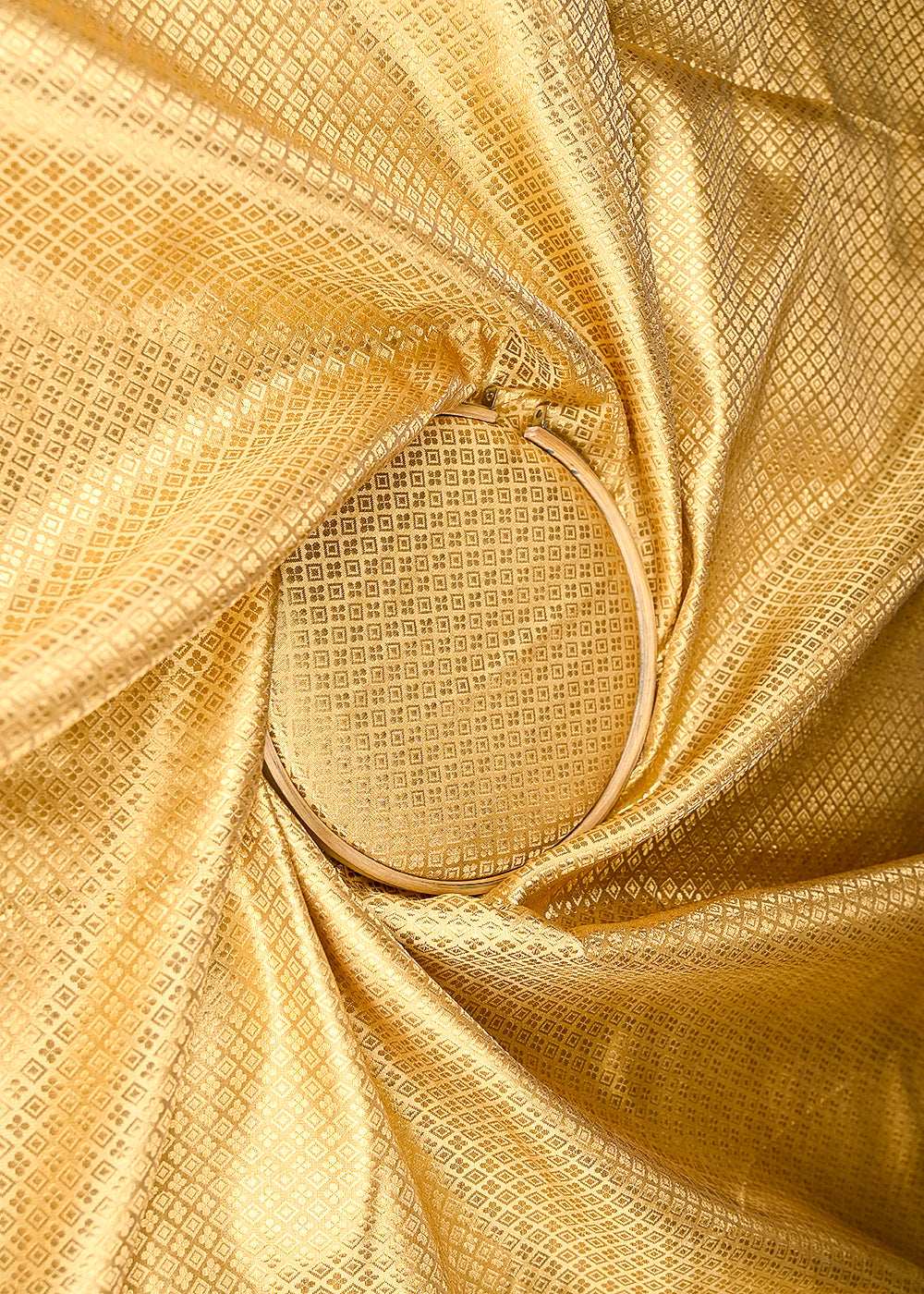 Golden-Banarasi-Brocade-Fabric-With-All-Over-Golden-Zari-Handloom-20145-close-view