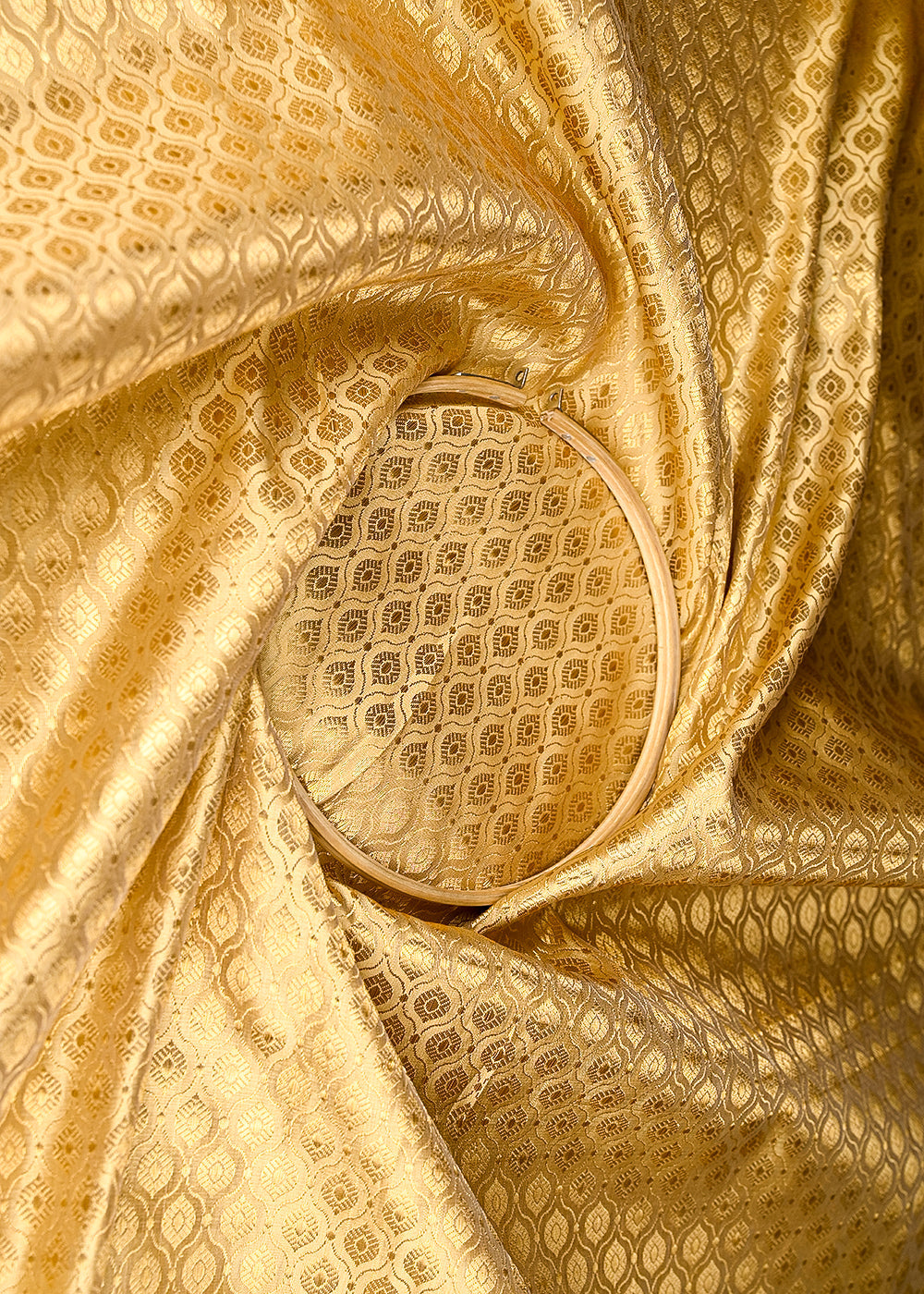 Golden-Banarasi-Brocade-Fabric-With-All-Over-Golden-Zari-Handloom-20147-close-view