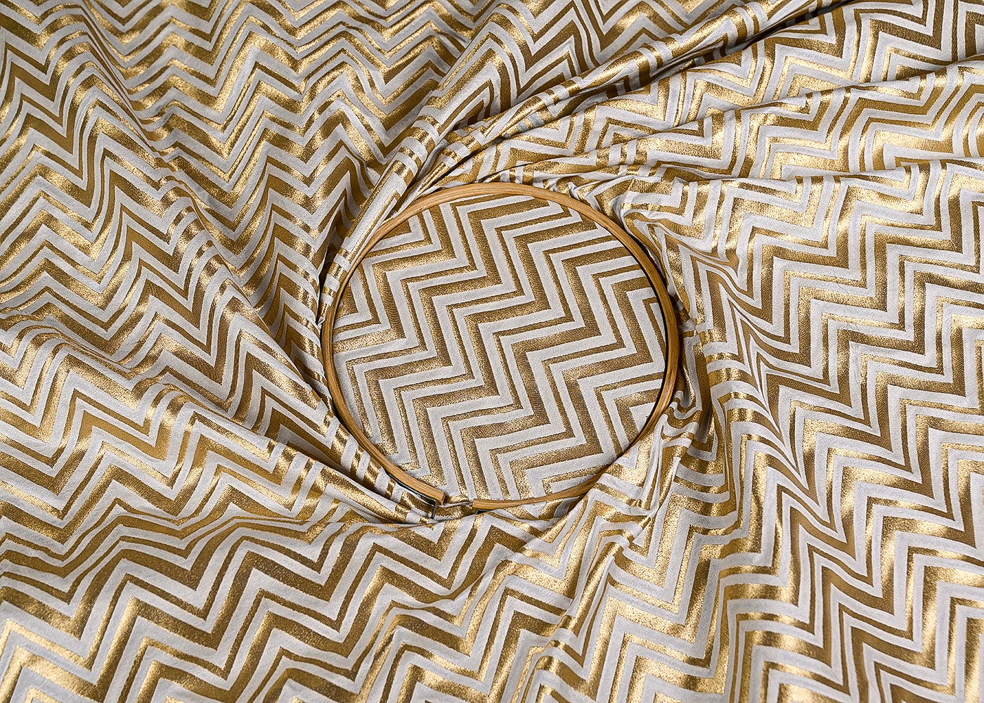 White Silk Fabric With Allover Zig Zag Pattern Of Zari Handloom 20286