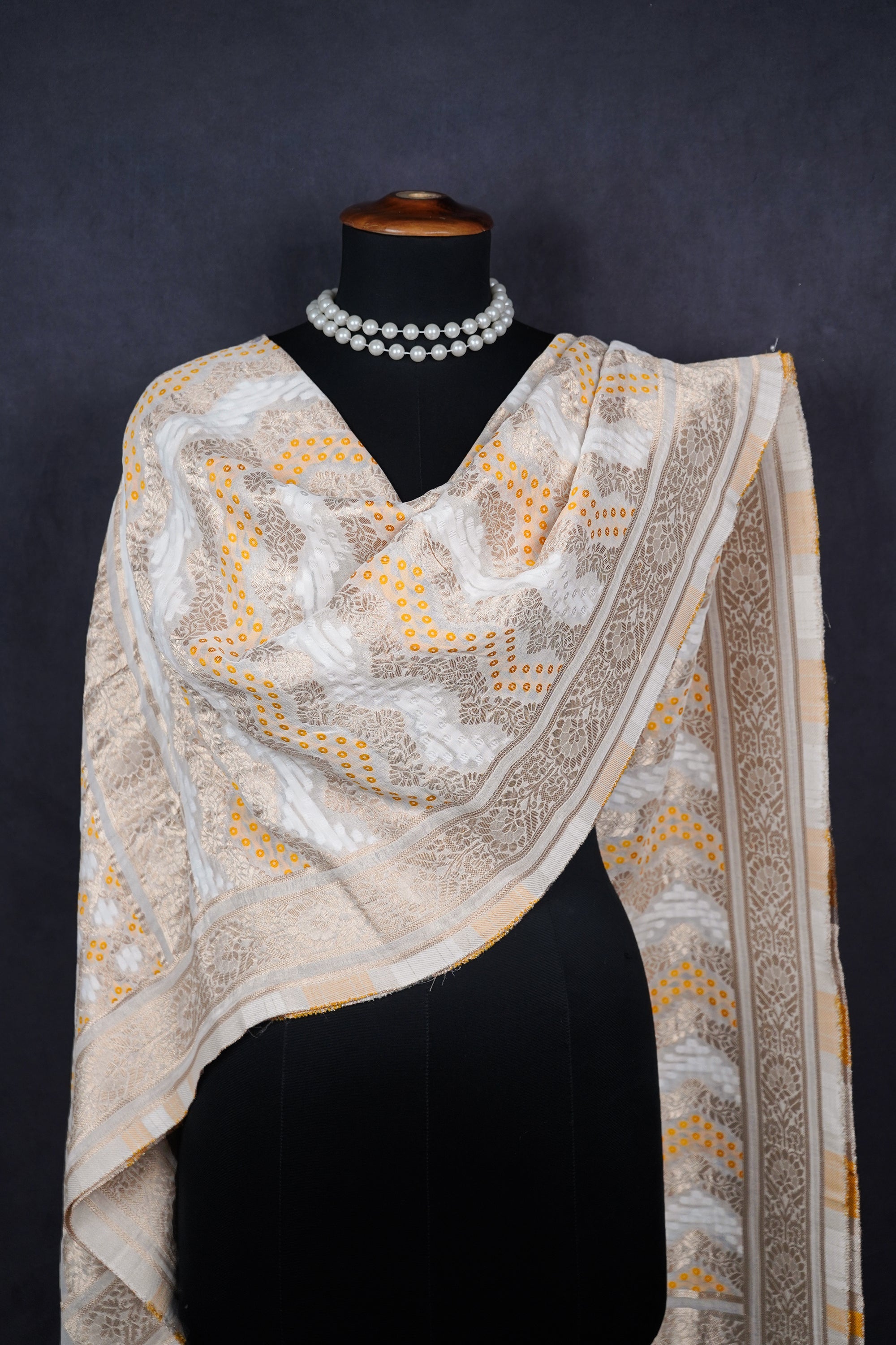 White Dyeable Georgette Dupatta With All Over Thread And Zari Handloom 20407