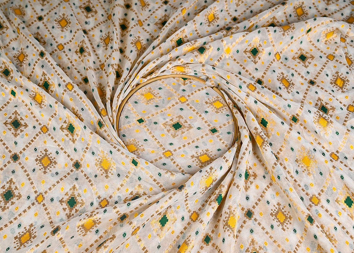 White Georgette Fabric With All Over Thread And Zari Handloom 20579