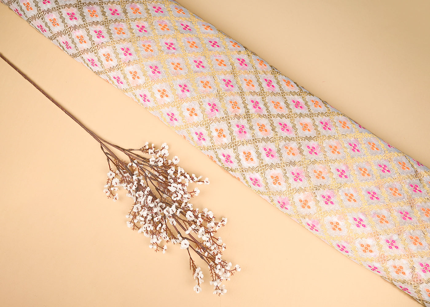 White Georgette Fabric With All Over Thread And Zari Handloom 20582