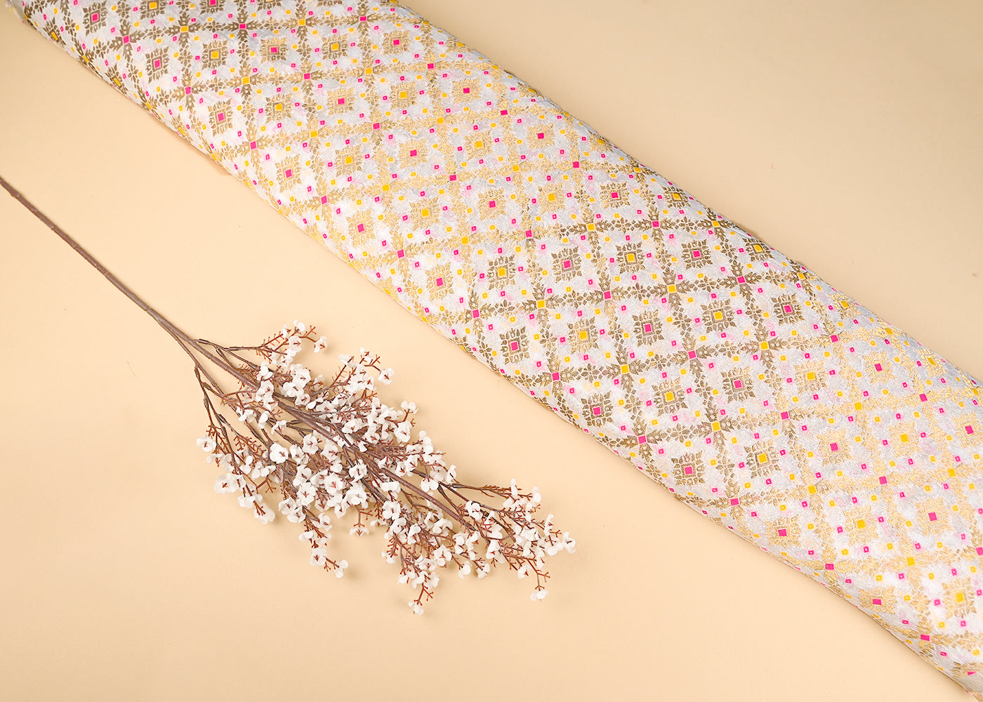 White Georgette Fabric With All Over Thread And Zari Handloom 20583