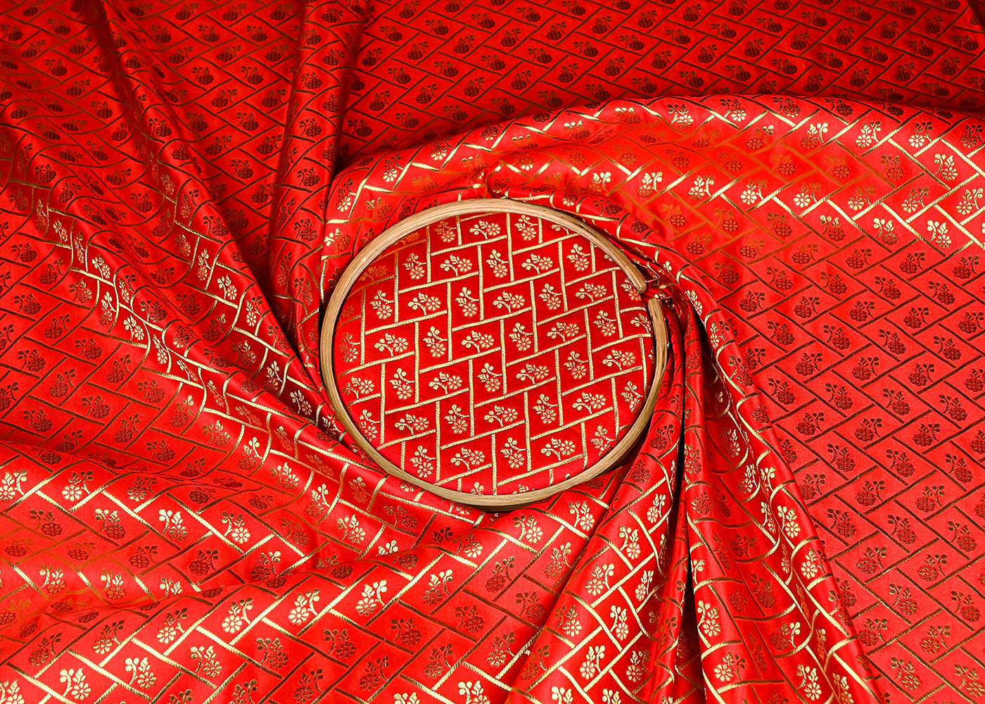 Red-Banarasi-Brocade-Fabric-With-All-Over-Golden-Zari-Handloom-20833-close-view