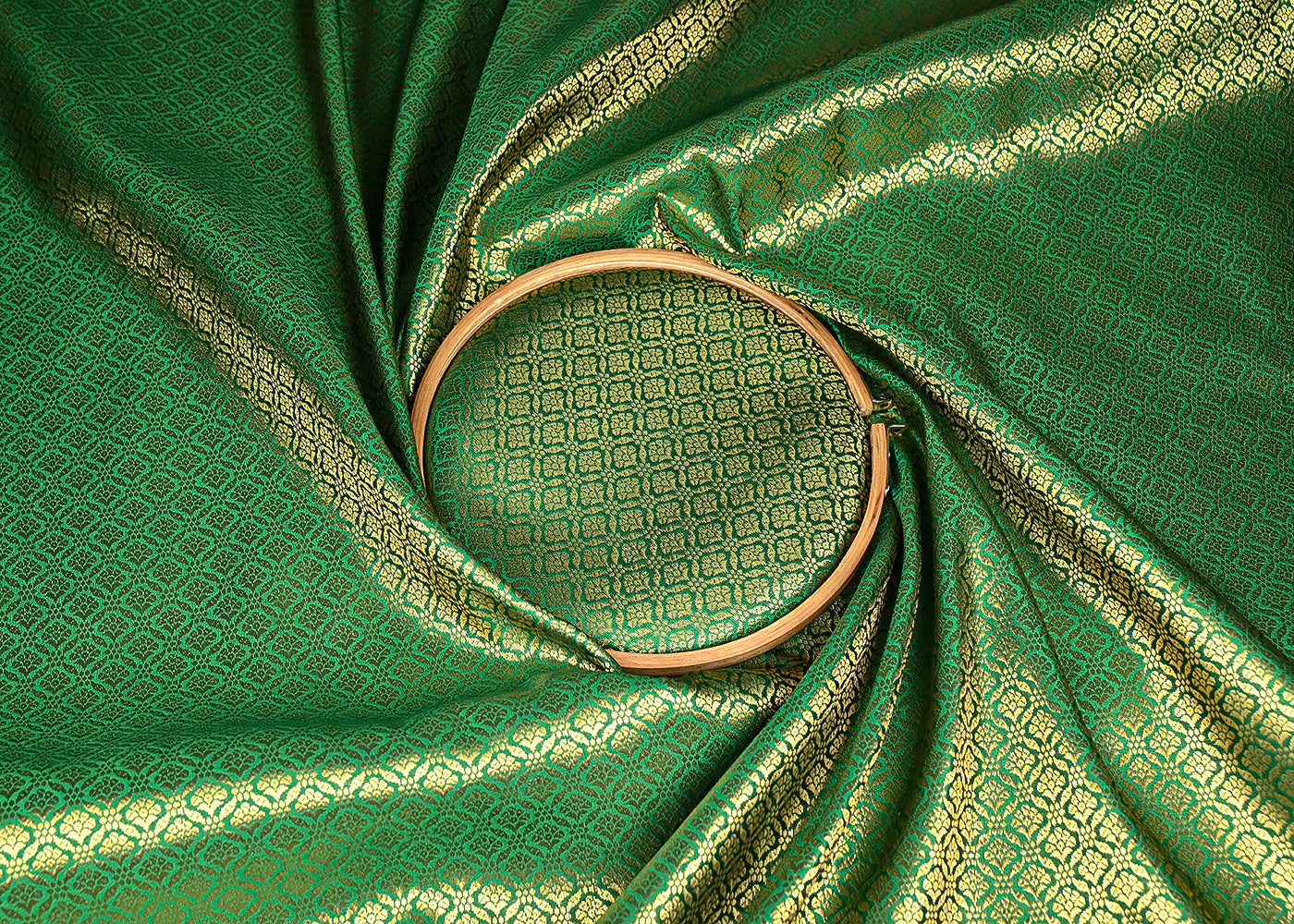Green-Banarasi-Brocade-Fabric-With-All-Over-Golden-Zari-Handloom-21056-close-view