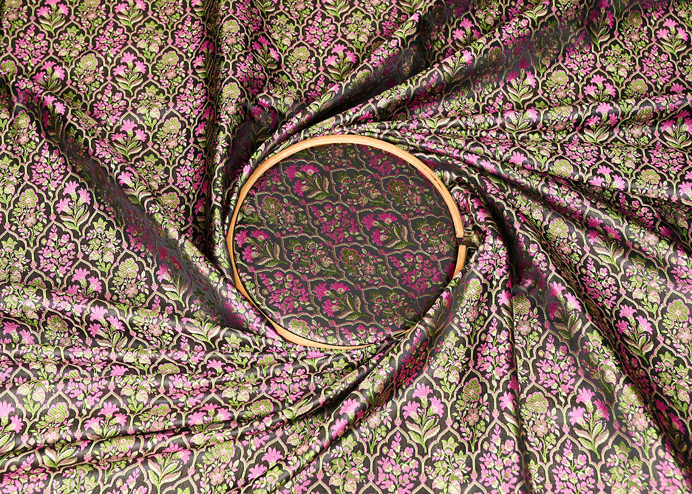 Black-Banarasi-Brocade-Fabric-With-All-Over-Thread-And-Golden-Zari-Handloom-21067-close-view