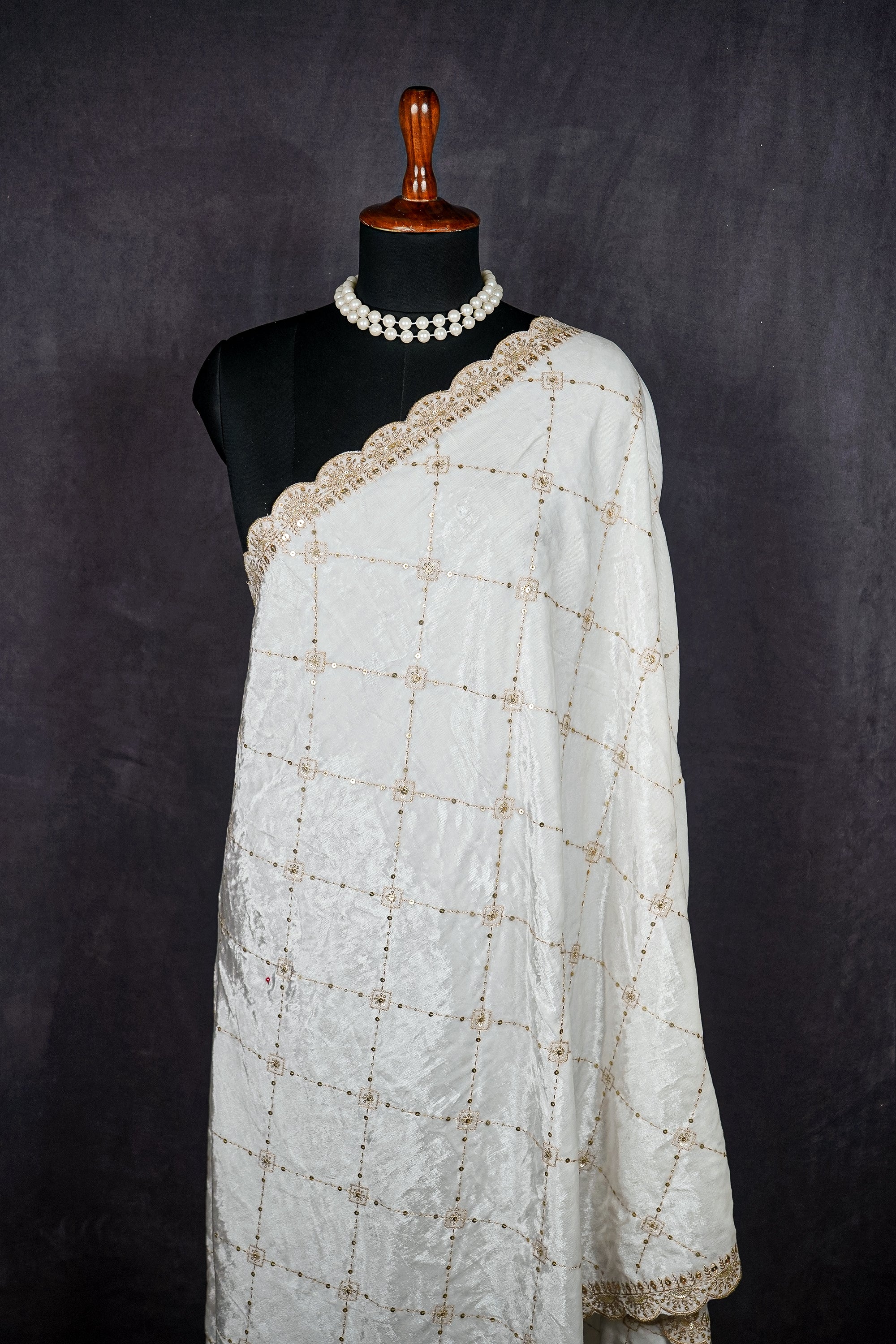 White Velvet Dupatta With All Over Jaal Pattern Of Zari And Sequins Work 21203