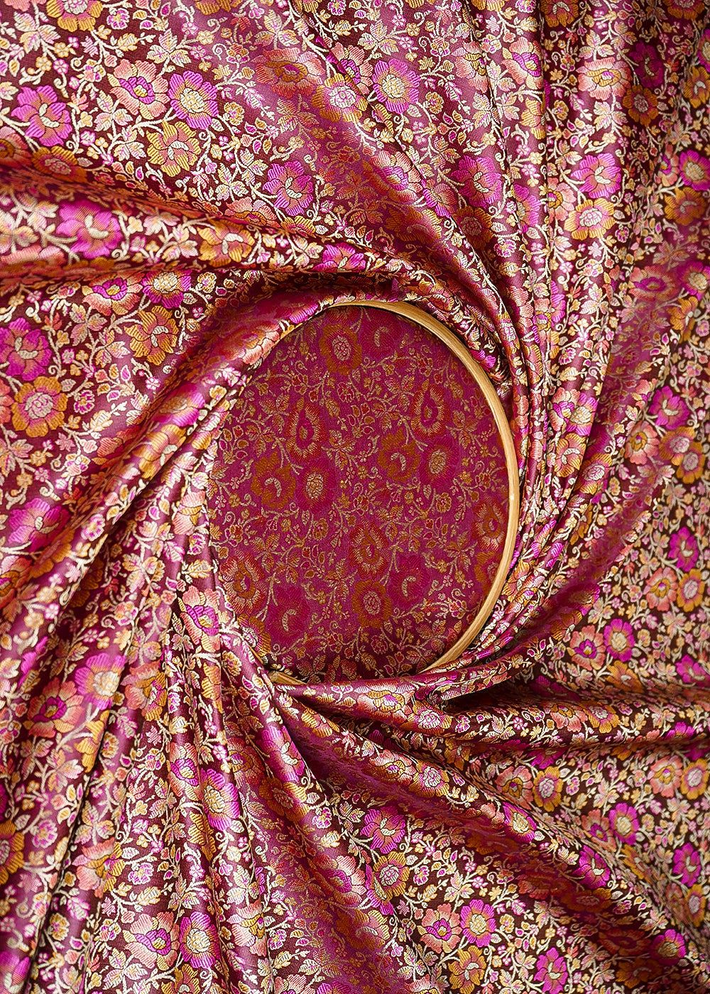 Maroon-Banarasi-Brocade-Fabric-With-All-Over-Thread-And-Zari-Handloom-21261-close-view
