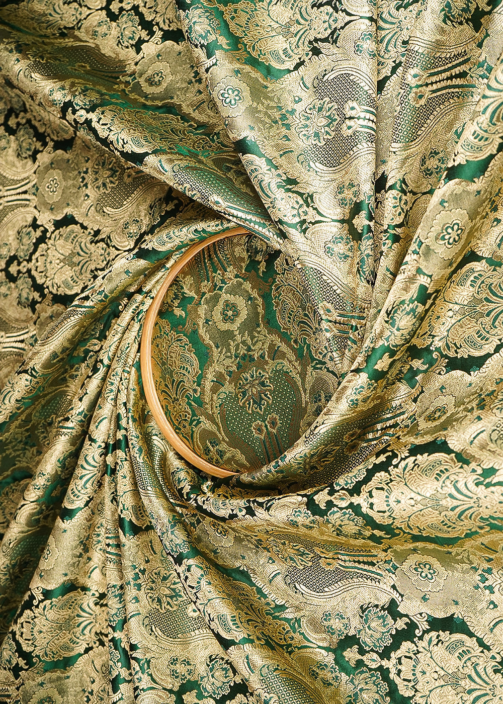 Dark-Green-Banarasi-Brocade-Fabric-With-All-Over-Thread-And-Zari-Handloom-21281-close-view