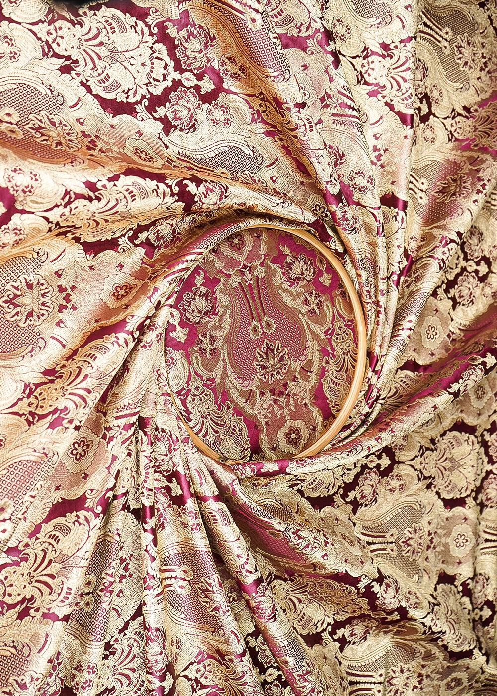 Wine-Banarasi-Brocade-Fabric-With-All-Over-Thread-And-Zari-Handloom-21288-close-view