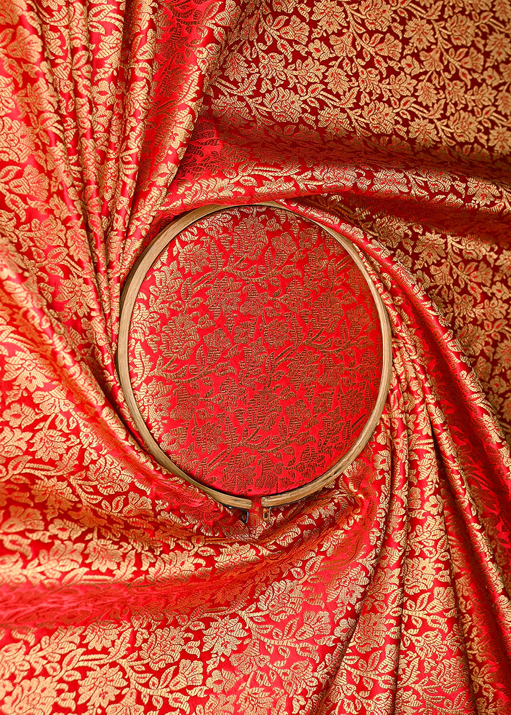 Red-Banarasi-Brocade-Fabric-With-All-Over-Golden-Zari-Handloom-21405-close-view