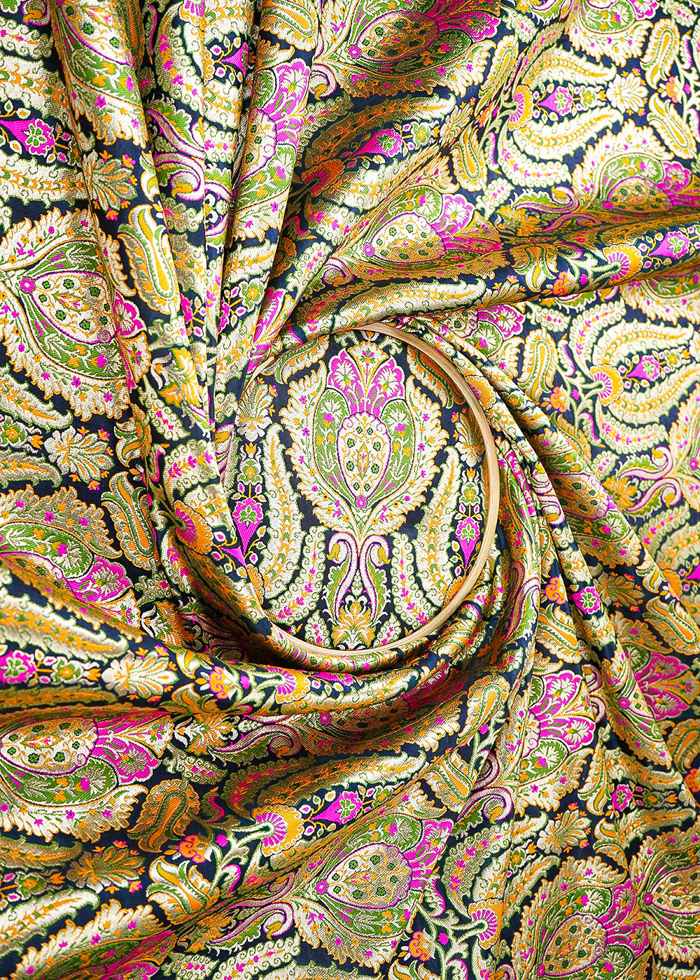 Black-Pure-Banarasi-Brocade-Fabric-With-All-Over-Thread-And-Zari-Handloom-21528-measurement-view