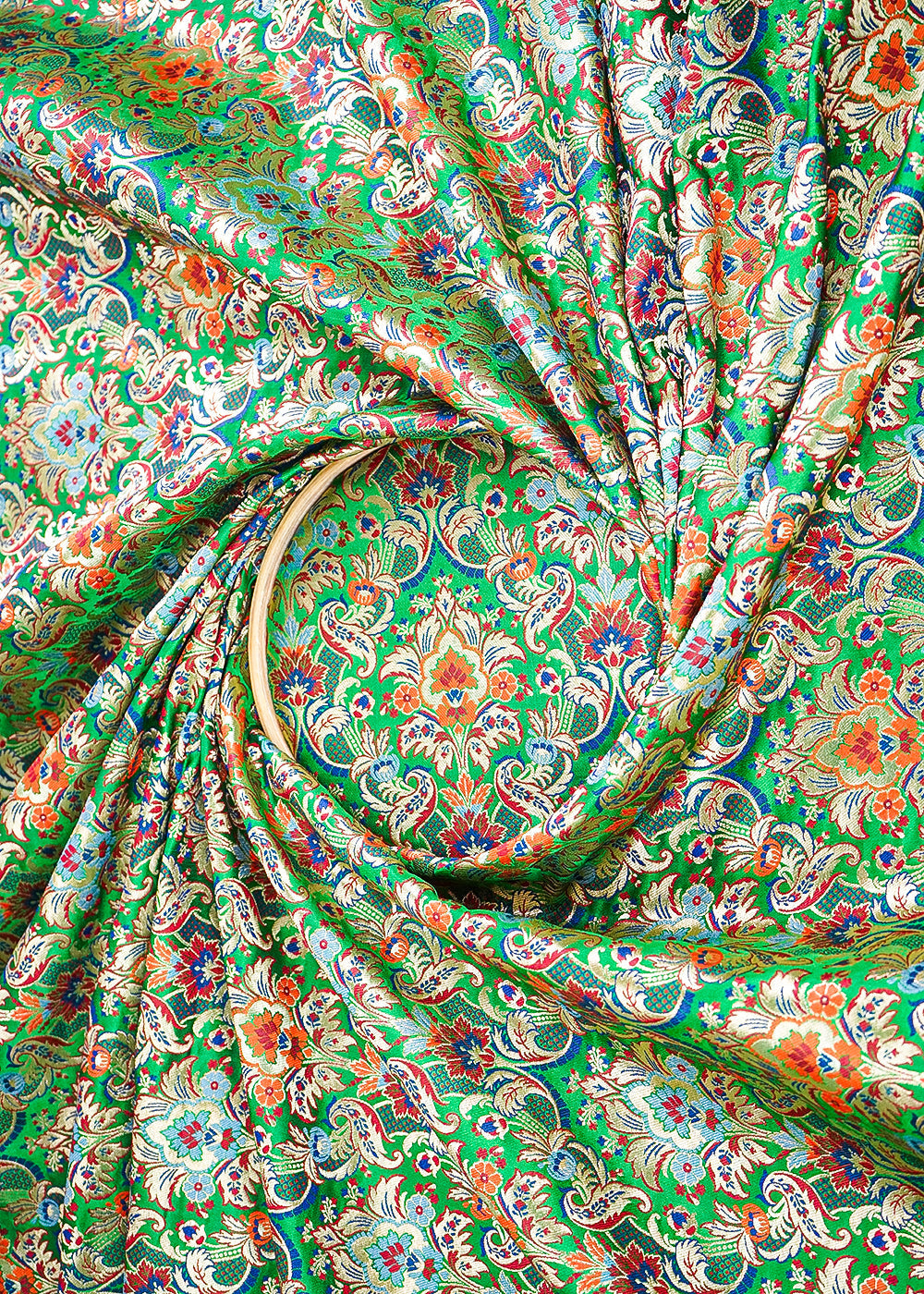 Bottle-Green-Pure-Banarasi-Brocade-Fabric-With-All-Over-Thread-And-Zari-Handloom-21538-close-view