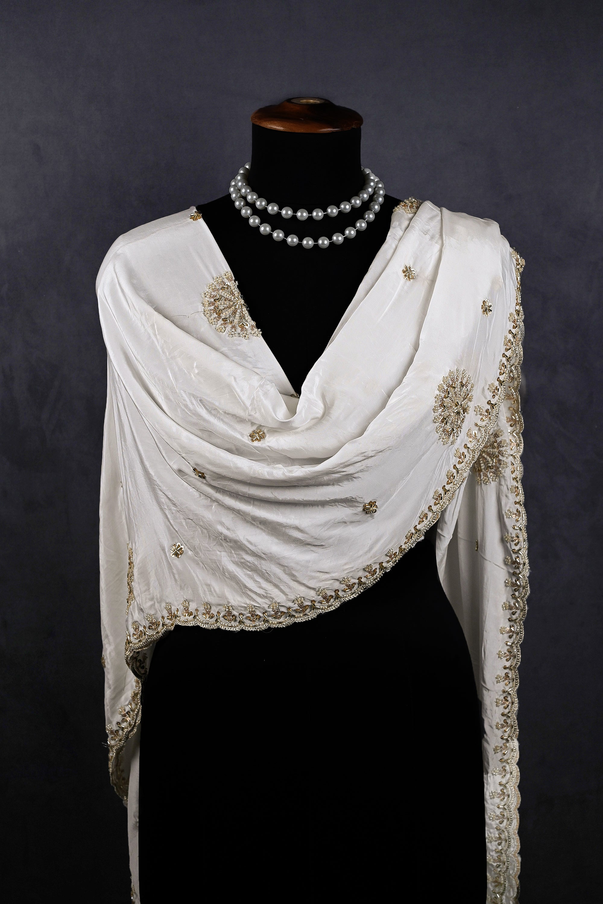 White-Crepe-Dupatta-With-All-Over-Bead,-Sequins-And-Katdana-Work-21557-wearing-view