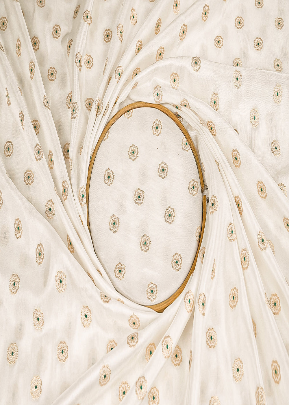 White-Dyeable-Silk-Fabric-With-All-Over-Thread-And-Zari-Handloom-21623-close-view