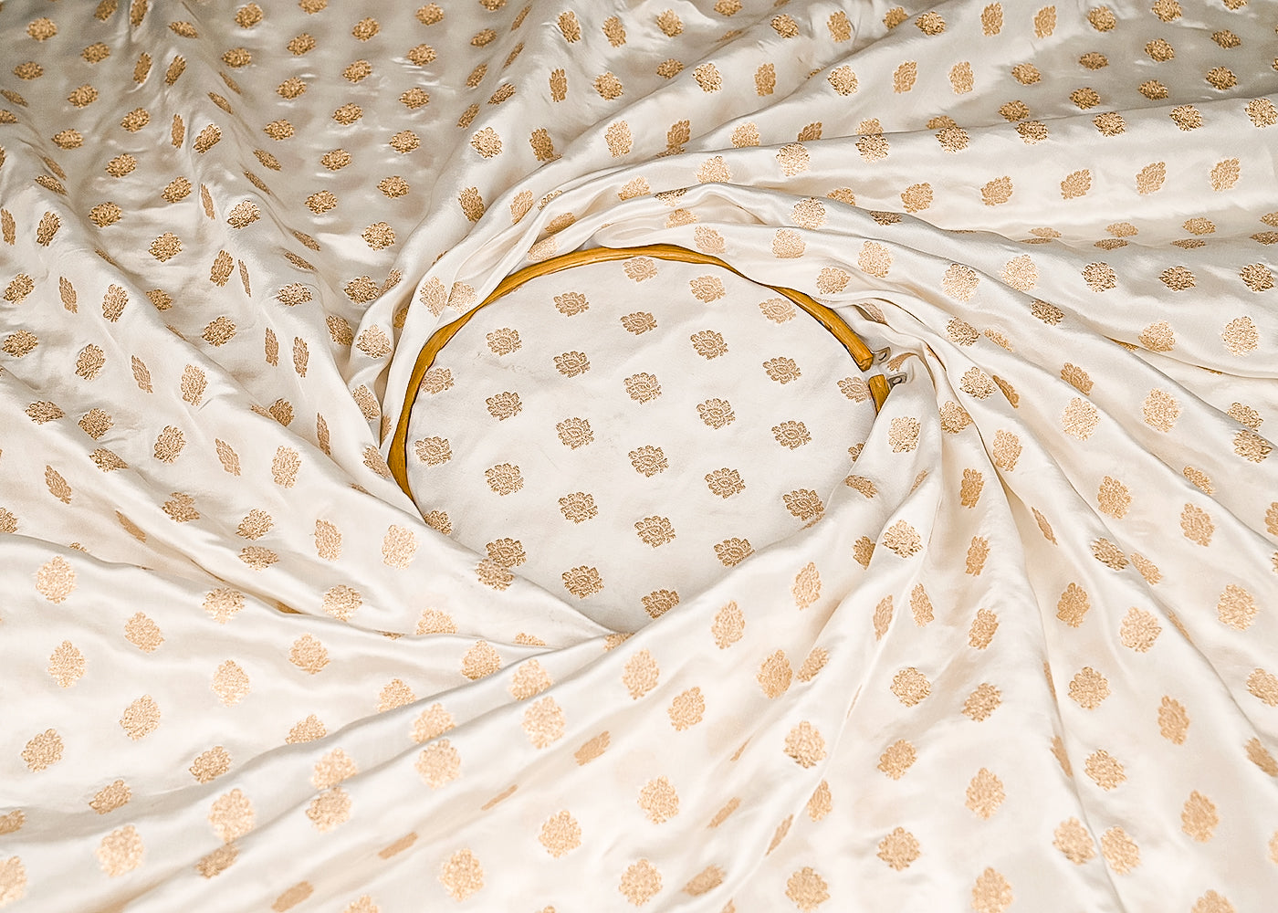 White Dyeable Crepe Fabric With All Over Buti Of Zari Handloom 21694