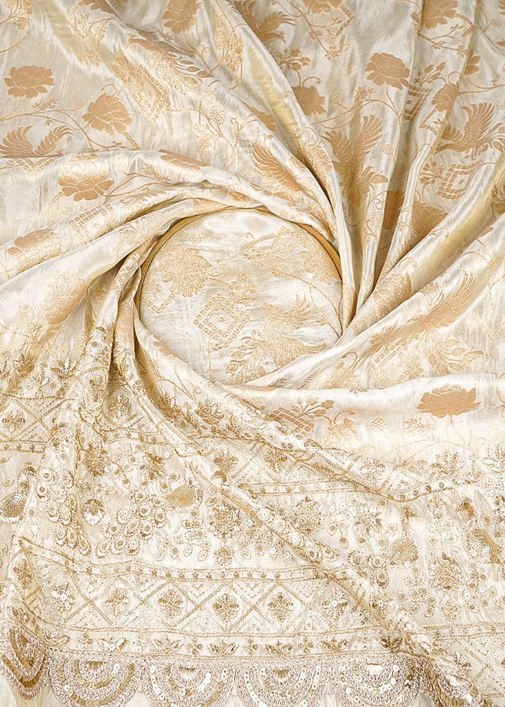 Golden-Dyeable-Tissue-Fabric-With-All-Over-Zari-Handloom-And-One-Side-Sequins-And-Zari-Work-Scalloped-Border-21697-close-view