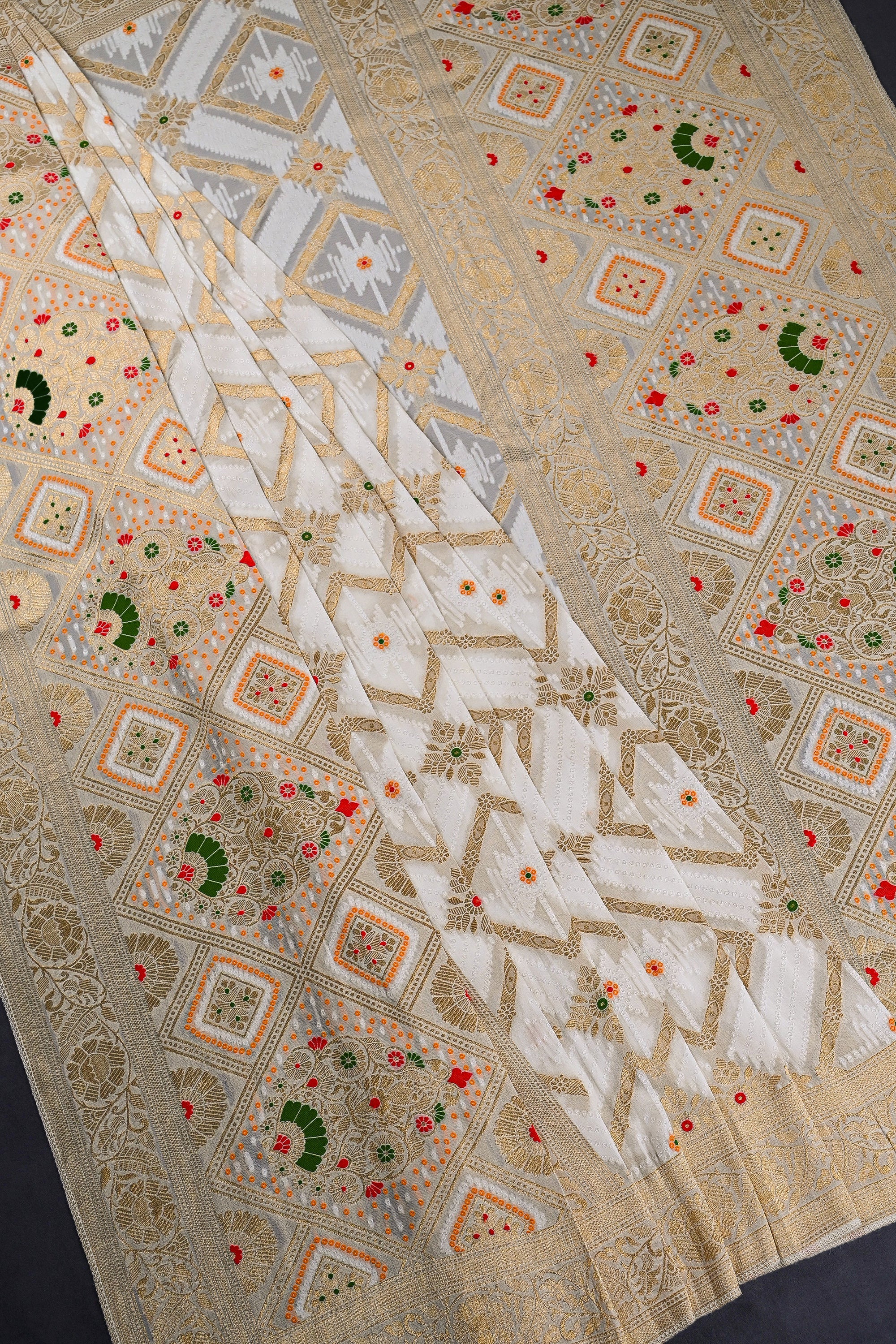 White-Georgette-Dupatta-With-All-Over-Zari-Handloom-21734-silhoutte-view