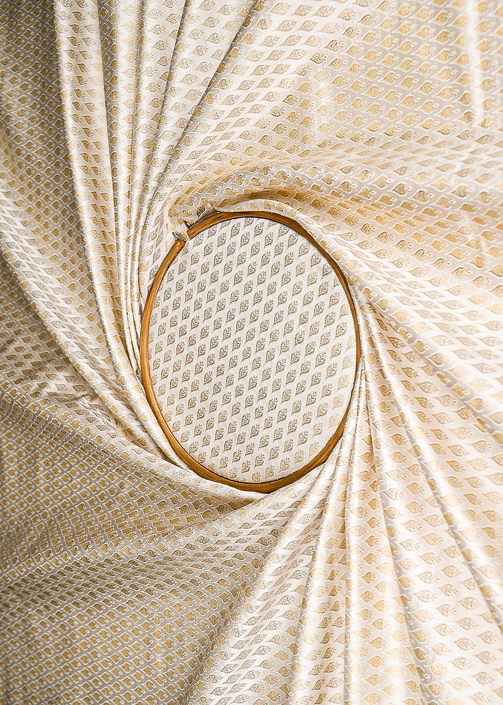 White-Dyeable-Banarasi-Brocade-Fabric-With-All-Over-Zari-Handloom-21744-close-view