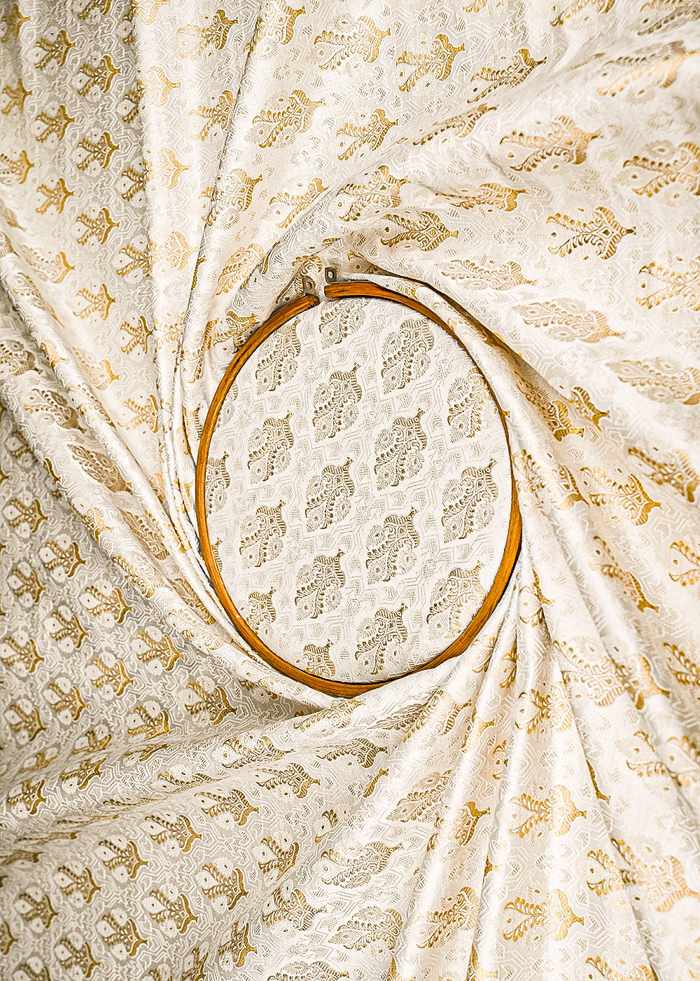 White-Dyeable-Banarasi-Brocade-Fabric-With-All-Over-Zari-Handloom-21747