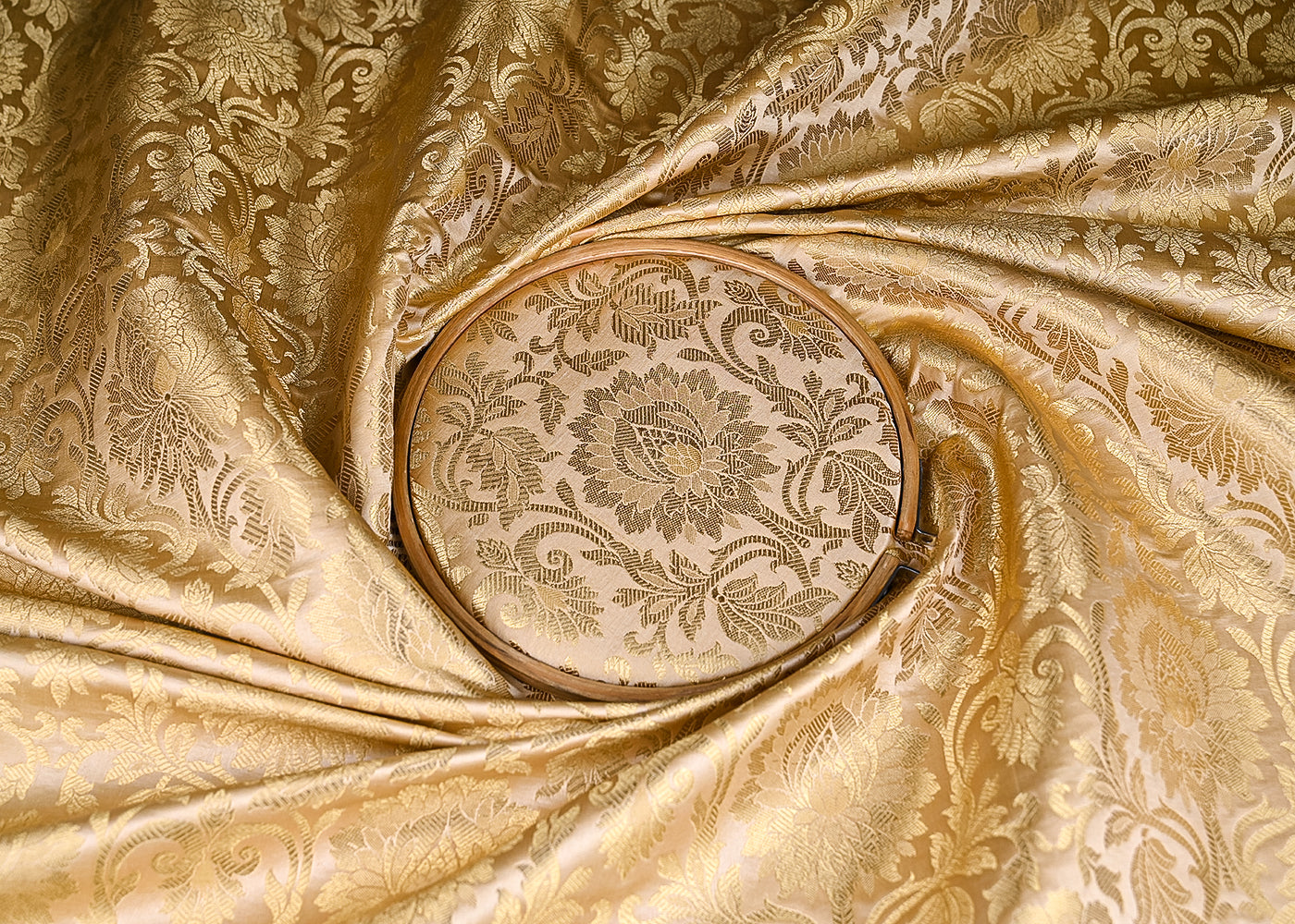 Golden-Banarasi-Brocade-Fabric-With-All-Over-Golden-Zari-Handloom-21820-close-view