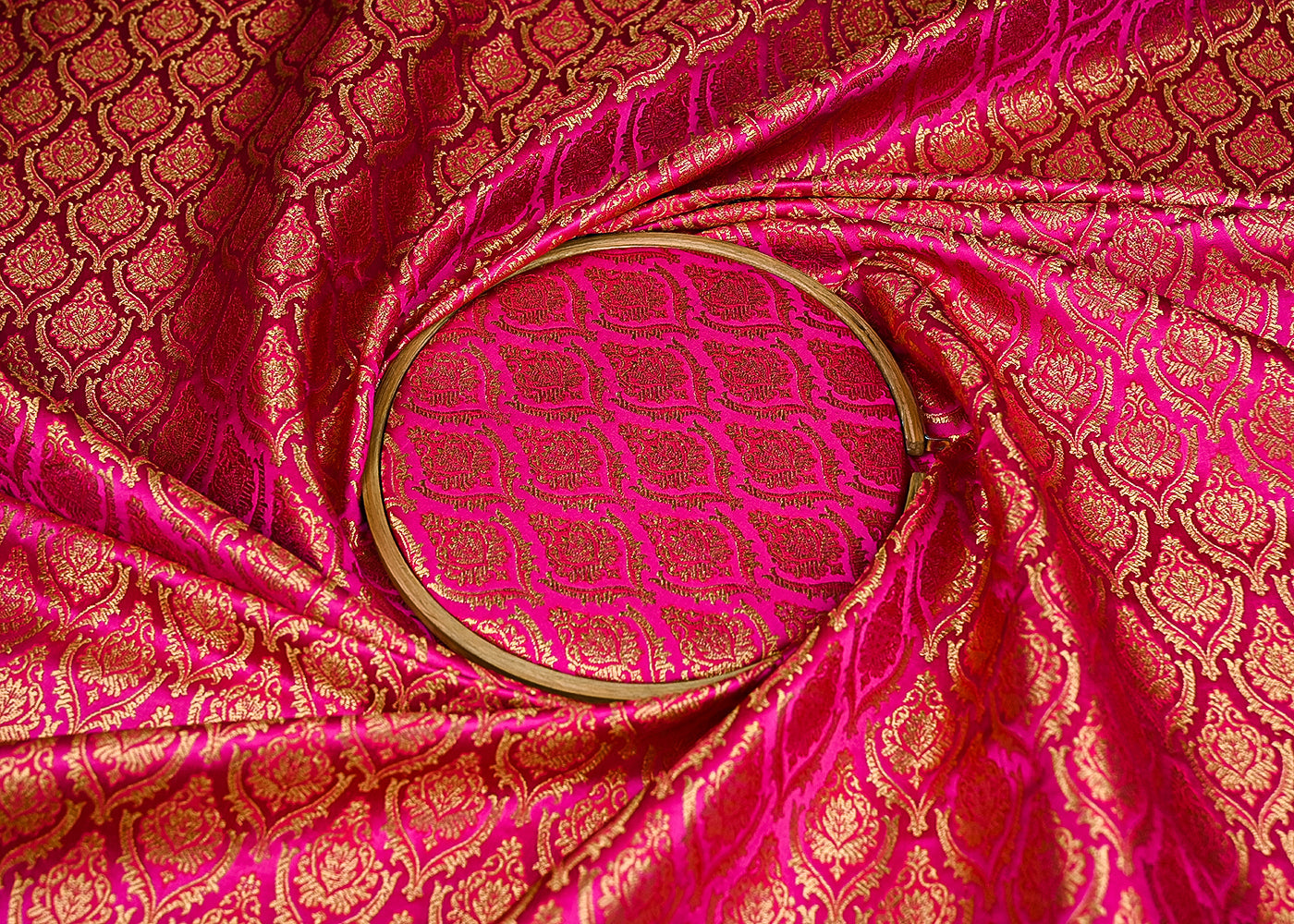 Rani-Pink-Banarasi-Brocade-Fabric-With-All-Over-Thread-And-Zari-Golden-Handloom-21822-close-view