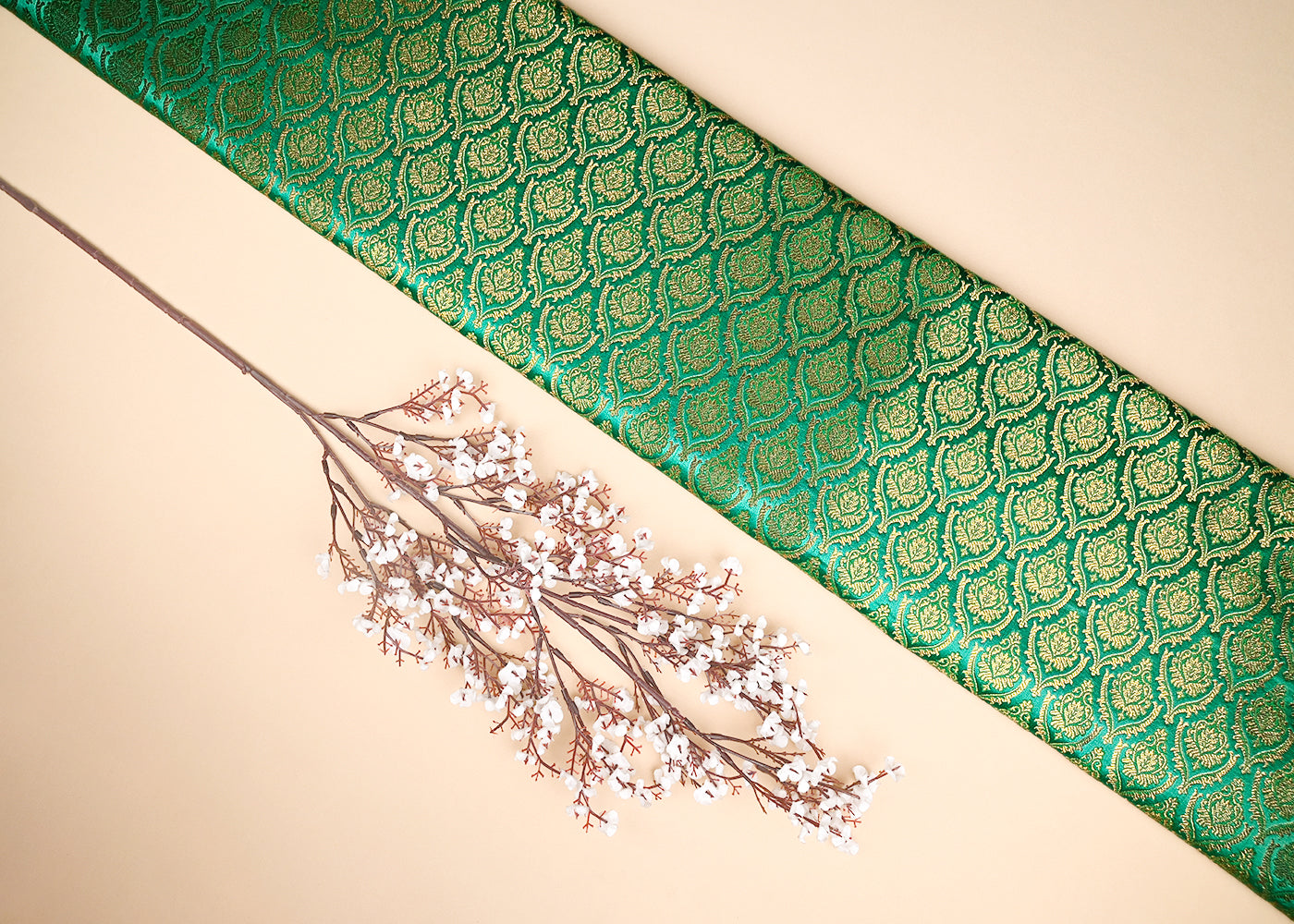 Green-Banarasi-Brocade-Fabric-With-All-Over-Thread-And-Golden-Zari-Handloom-21824