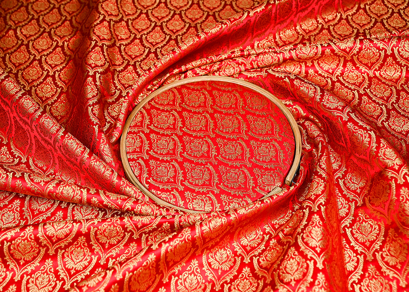 Red-Banarasi-Brocade-Fabric-With-All-Over-Thread-And-Golden-Zari-Handloom-21826-close-view
