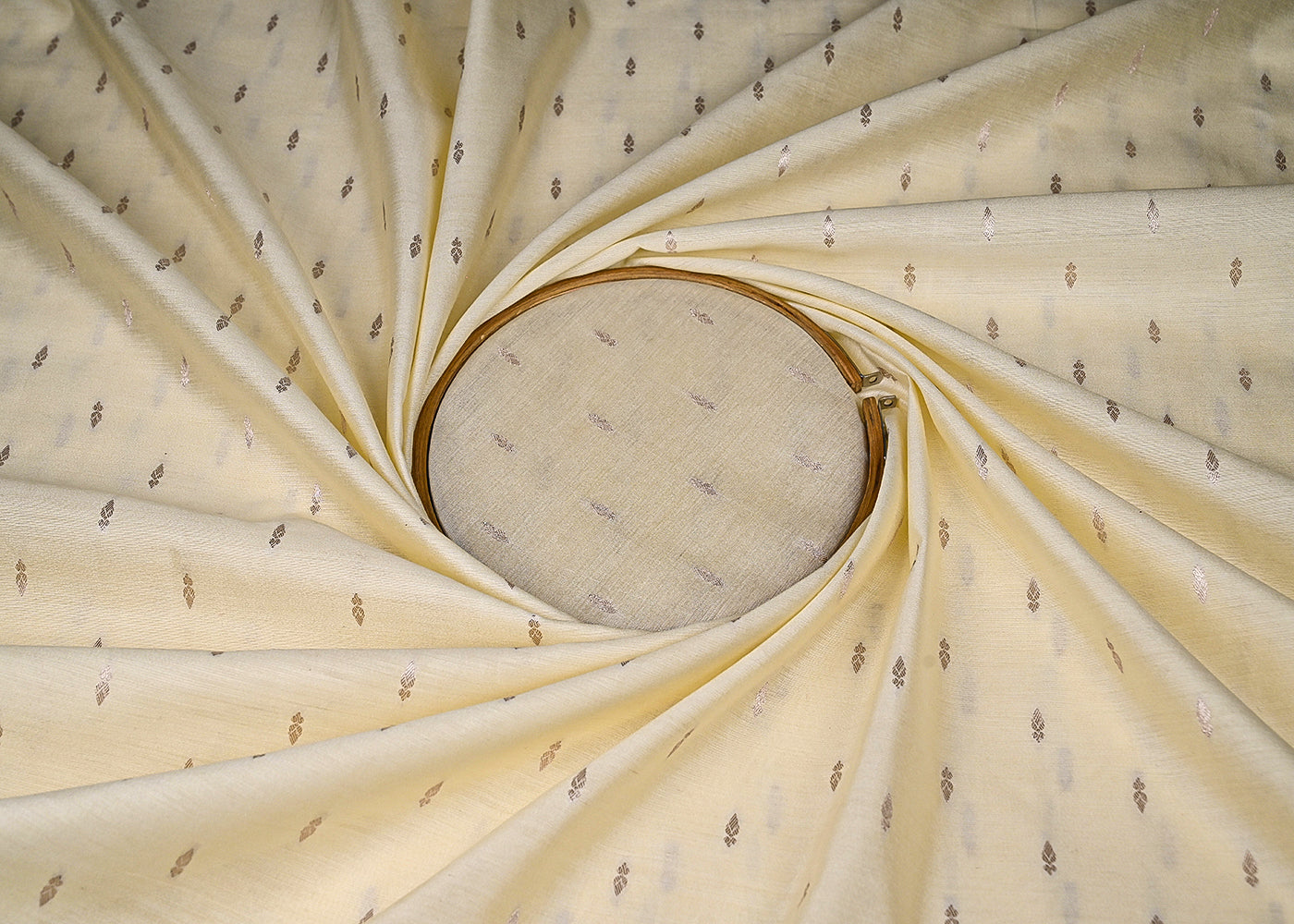 Cream Cotton Silk Fabric With All Over Zari Handloom 21890