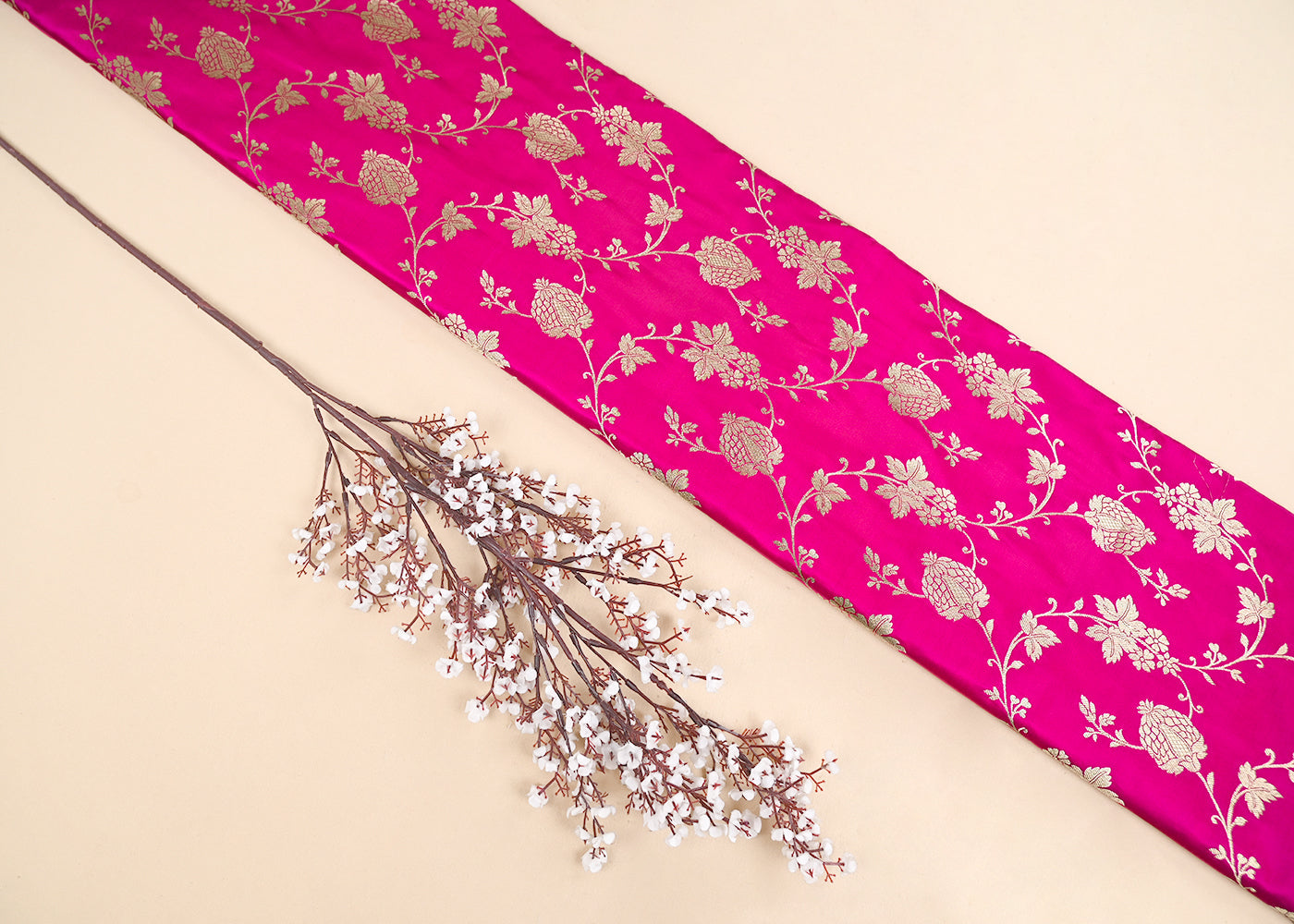 Magenta-Banarasi-Brocade-Fabric-With-All-Over-Zari-Handloom-22231