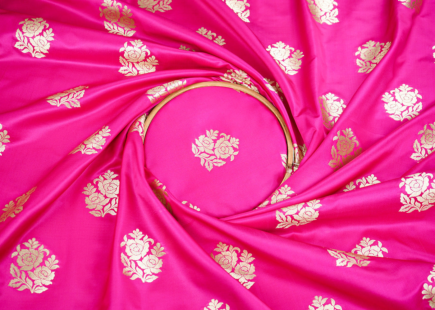 Magenta-Banarasi-Brocade-Fabric-With-Allover-Golden-Zari-Handloom-22248-close-view