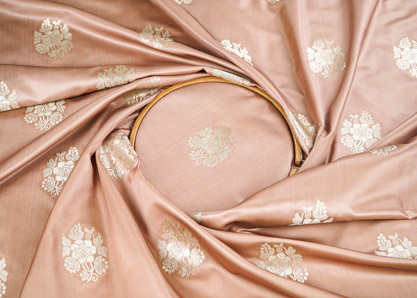 Mauve-Banarasi-Brocade-Fabric-With-Allover-Golden-Zari-Handloom-22251-close-view