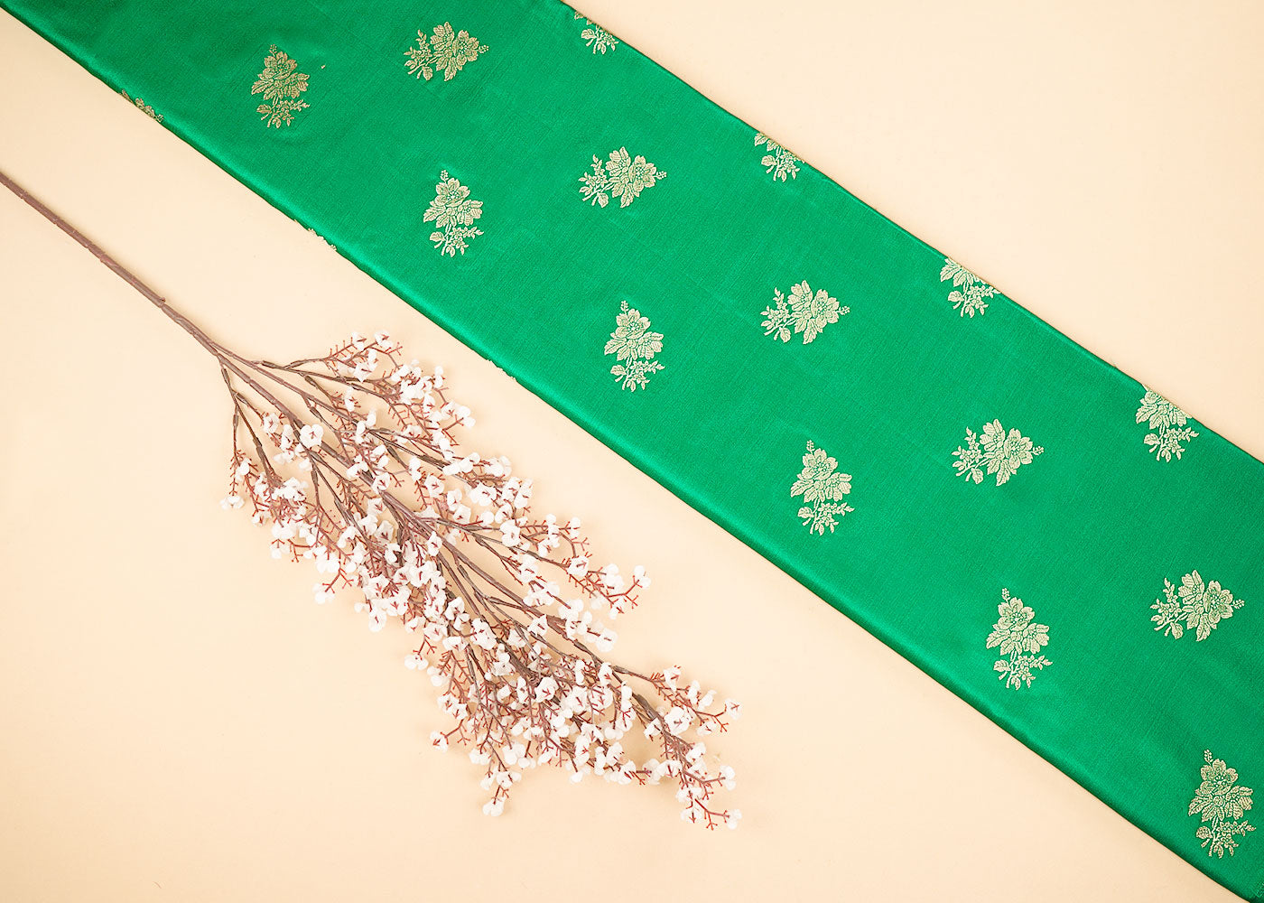 Green-Banarasi-Brocade-Fabric-With-Allover-Zari-Handloom-22259